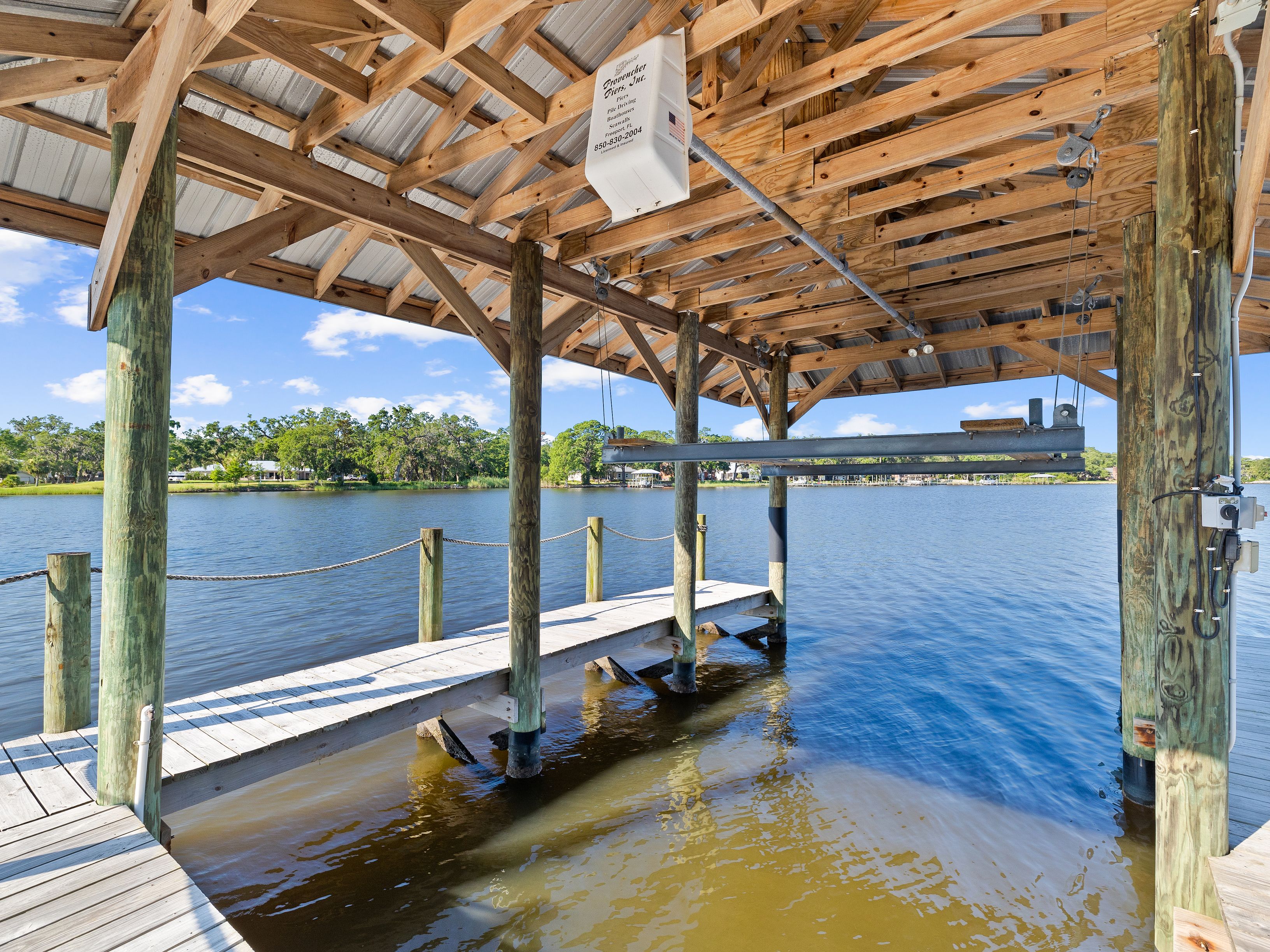  A Once-in-a-Generation Waterfront Estate with 725 Feet Bayou-Frontage - 物件實景