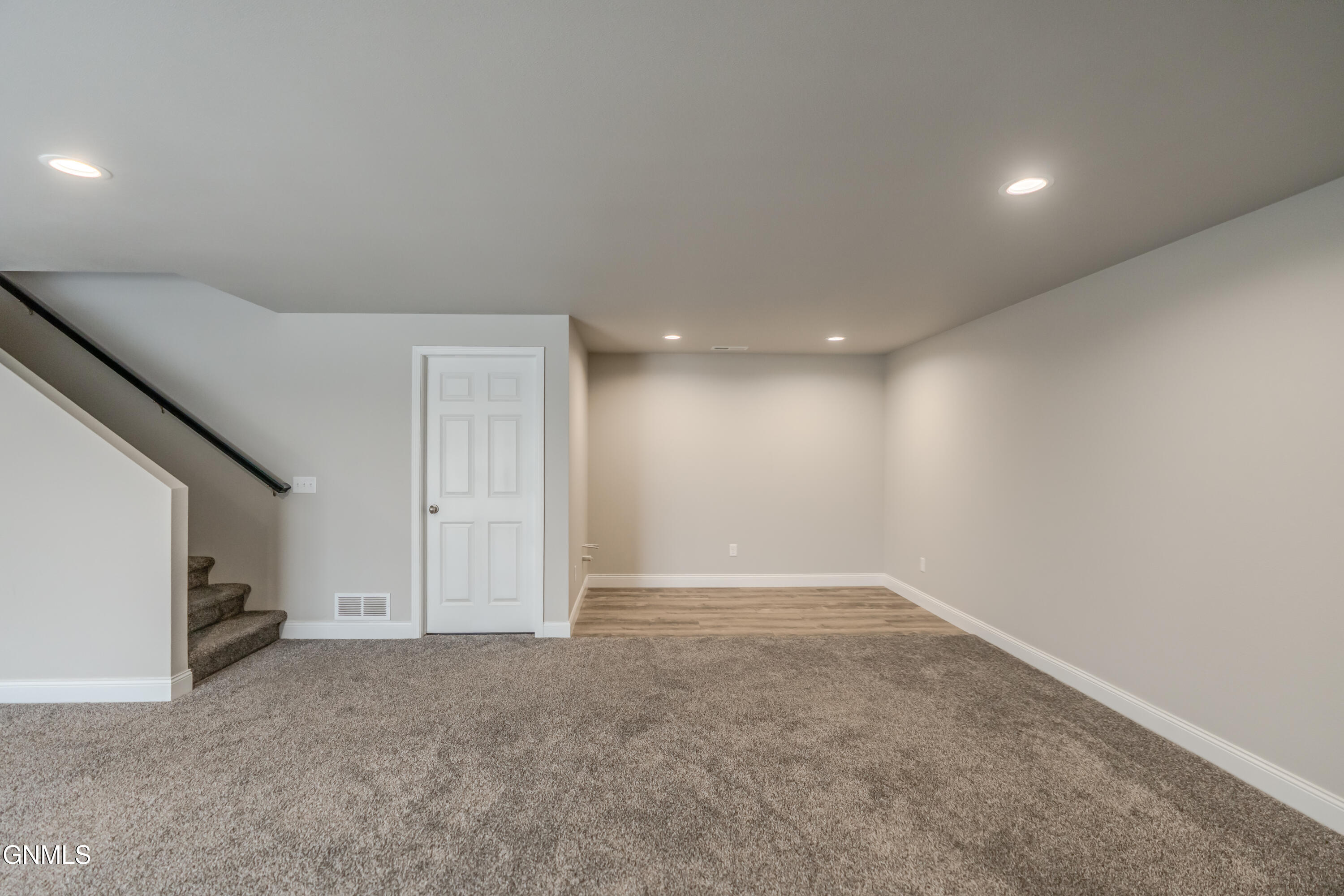 Bismarck, North Dakota, 58503, United States, 4 Bedrooms Bedrooms, ,3 BathroomsBathrooms,Residential,For Sale,2035327