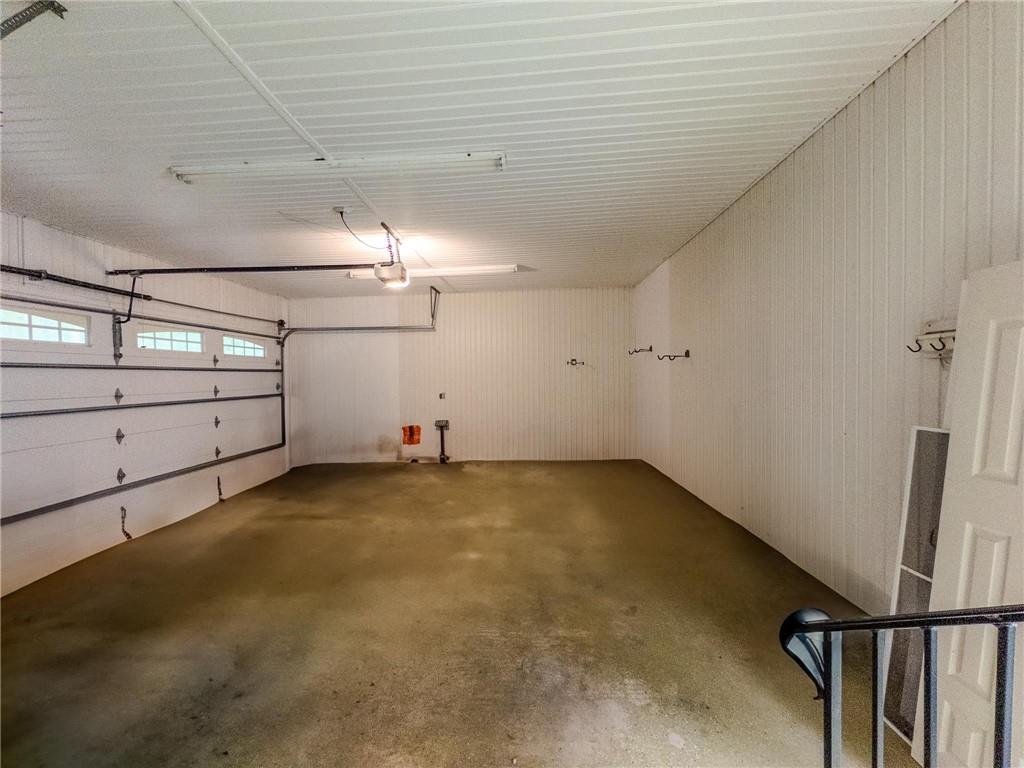 Senoia, Georgia, 30276, United States, 3 Bedrooms Bedrooms, ,3 BathroomsBathrooms,Residential,For Sale,1912079