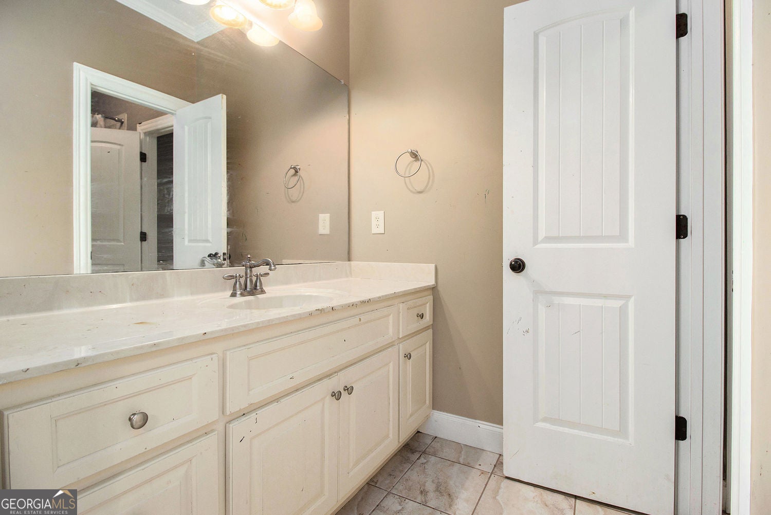 Covington, Georgia, 30014, United States, 4 Bedrooms Bedrooms, ,3 BathroomsBathrooms,Residential,For Sale,1953344