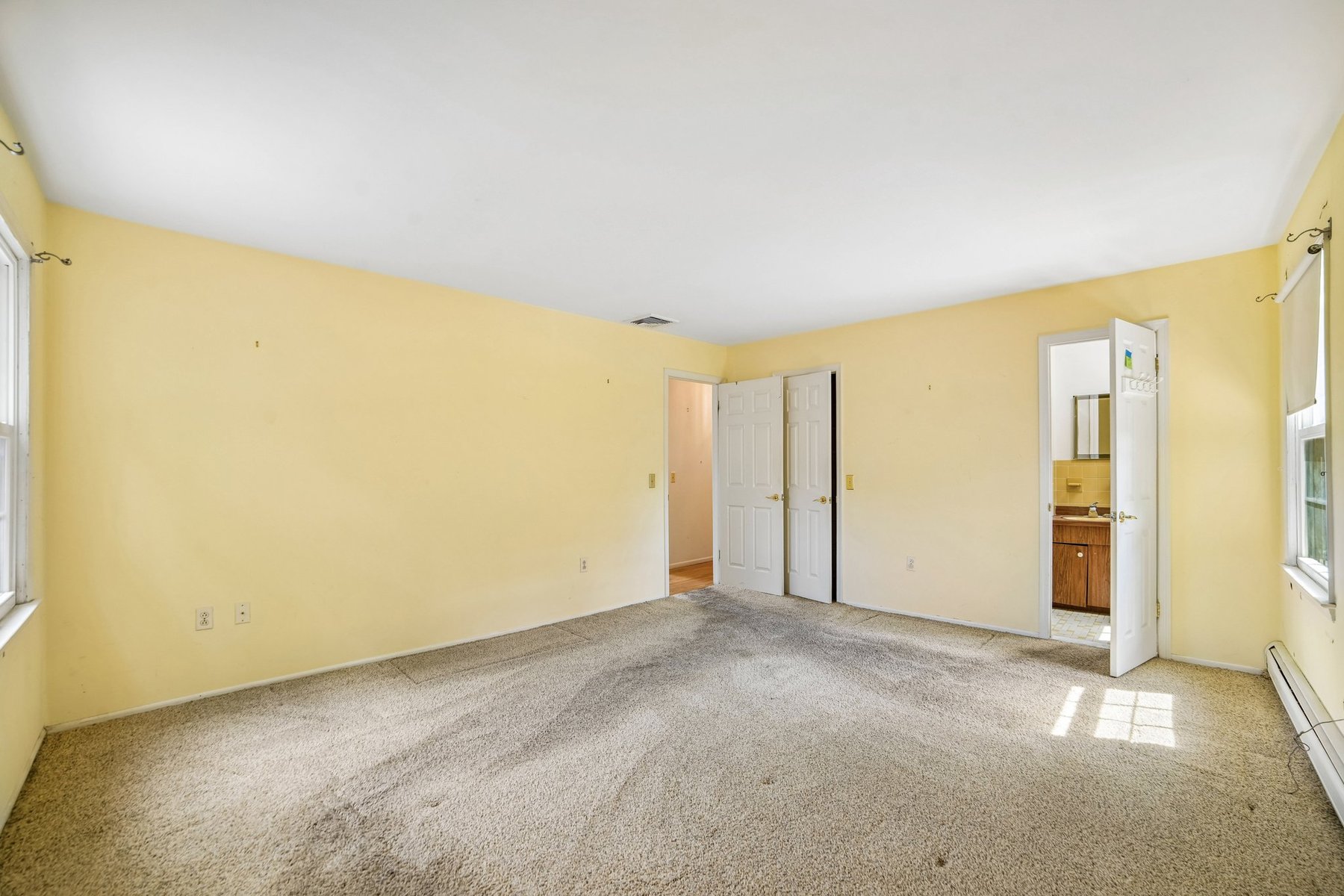  ?Oak Park? Bi-Level Provides Space Location and Long-Term Value - 物件實景