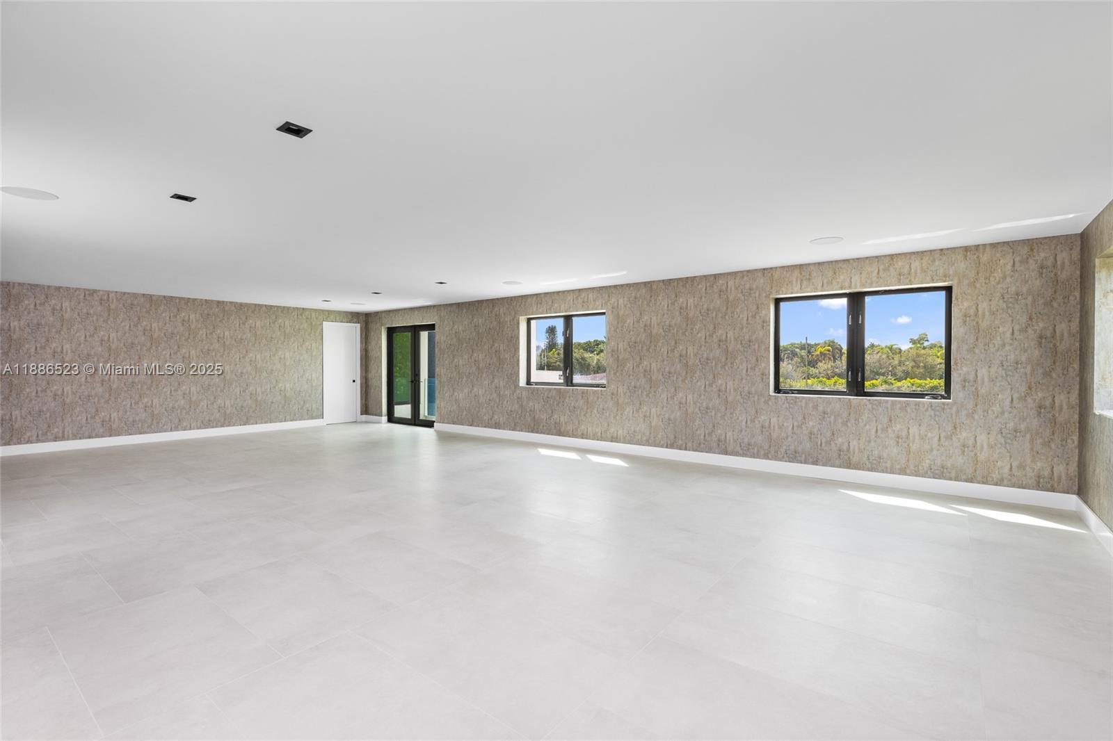 Southwest Ranches, Florida, 33331, United States, 6 Bedrooms Bedrooms, ,9 BathroomsBathrooms,Residential,For Sale,1955323