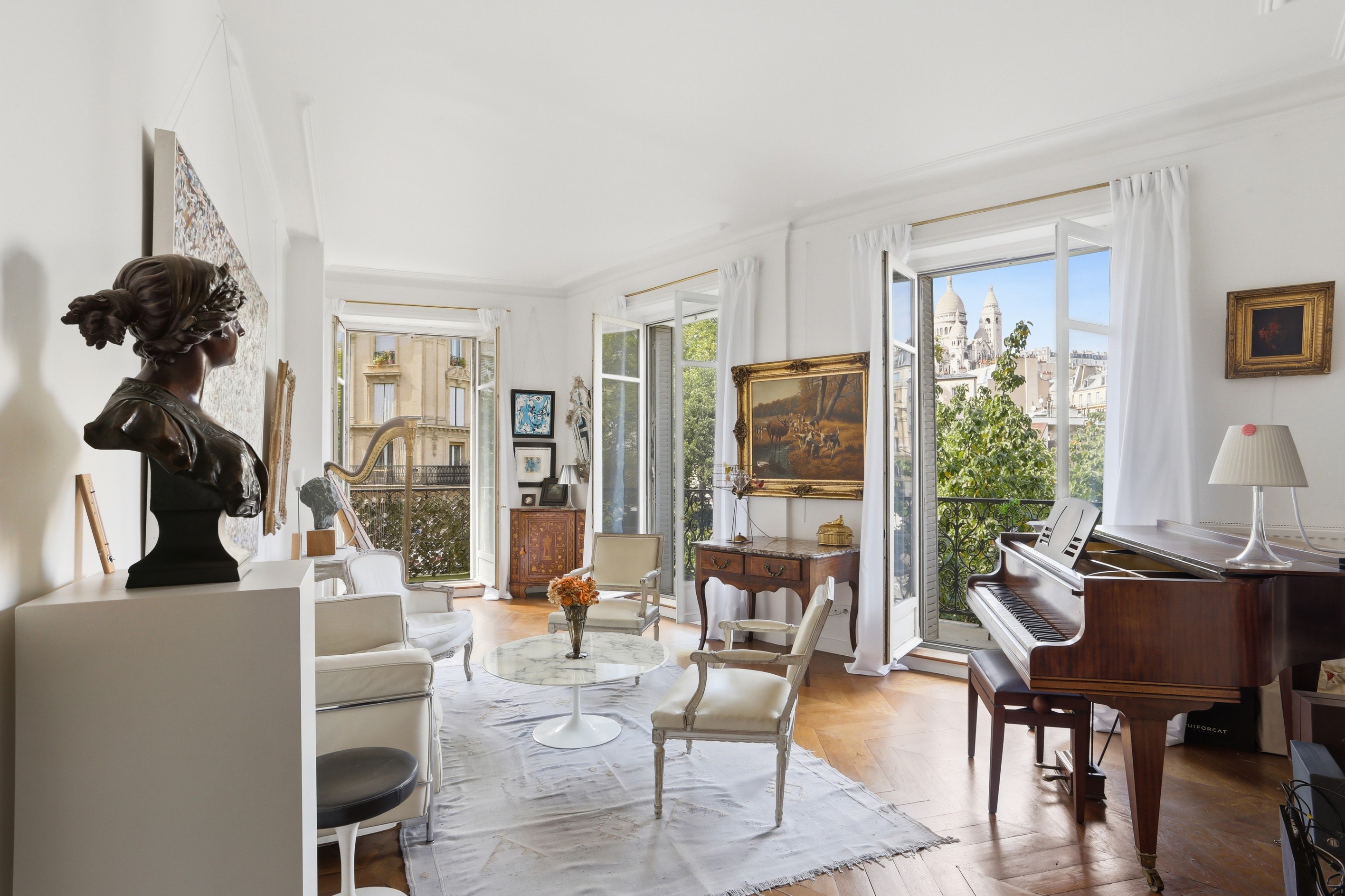  Paris 9th – Elegant Haussmannian Apartment, Wraparound Balcony, Sacré-Cœur Views - 物件實景