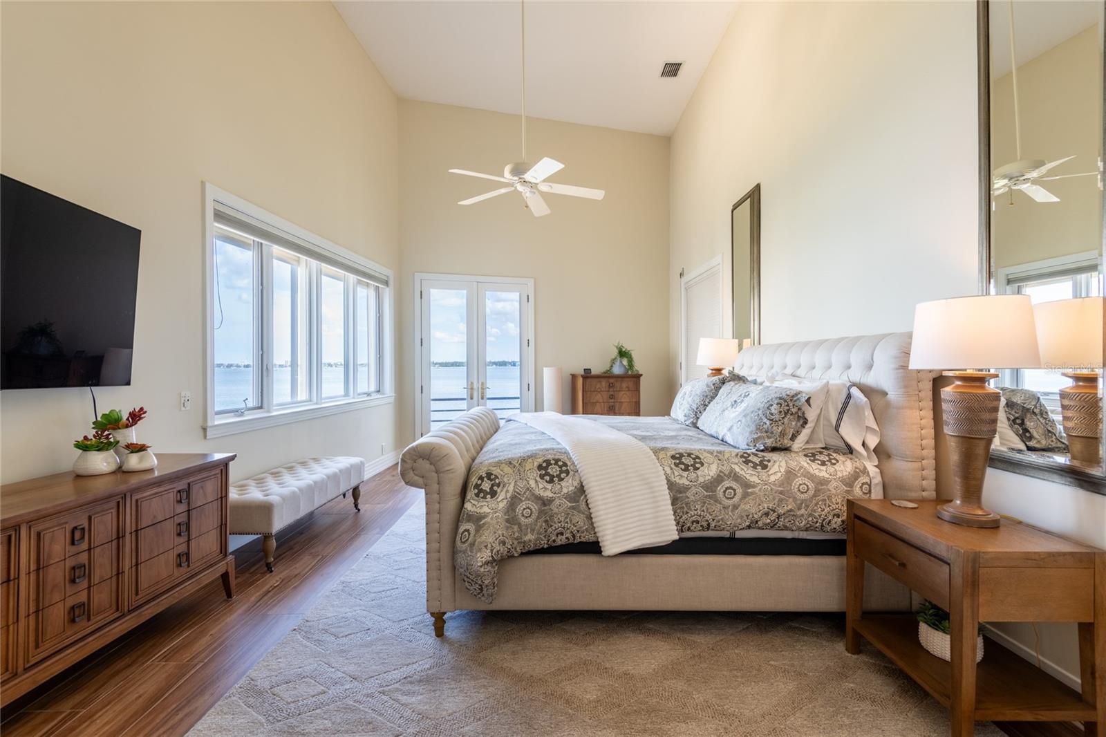 St. Petersburg, Florida, 33711, United States, 4 Bedrooms Bedrooms, ,4 BathroomsBathrooms,Residential,For Sale,1900665