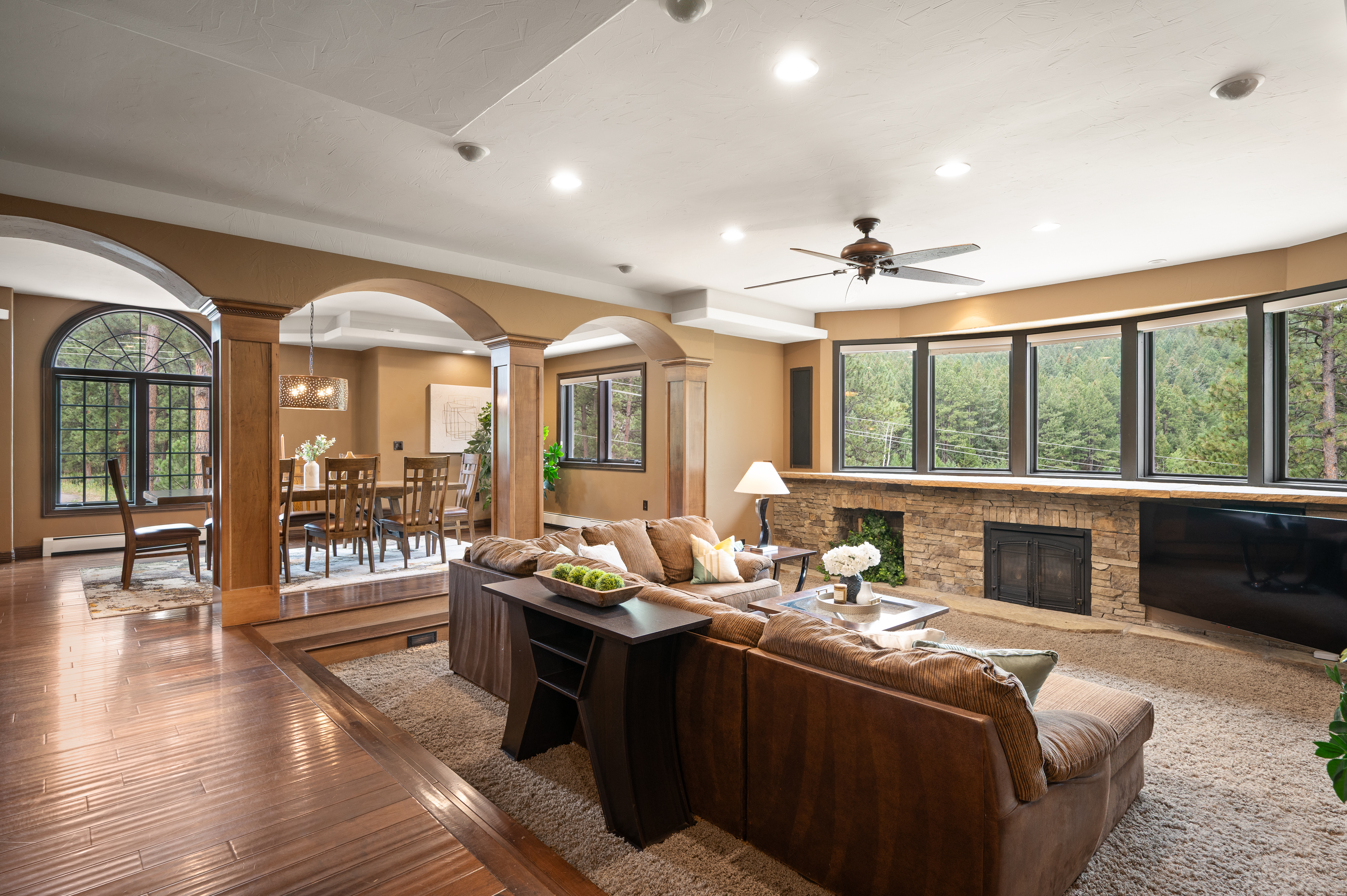  Exceptional Custom-Built Mountain Home - 物件實景