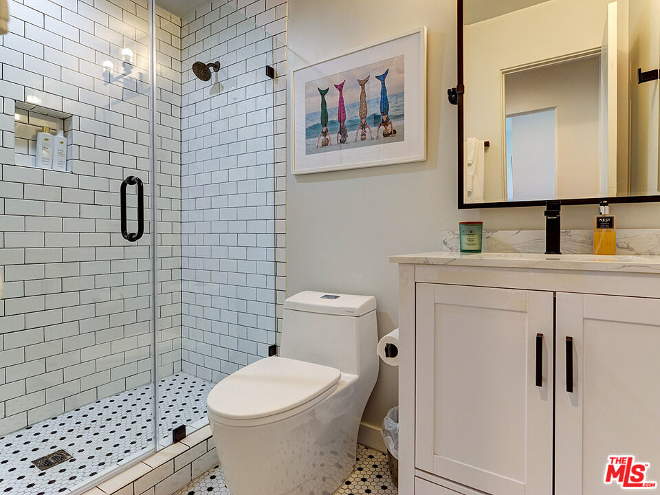 Los Angeles, California, 90025, United States, 3 Bedrooms Bedrooms, ,3 BathroomsBathrooms,Residential,For Sale,1947986
