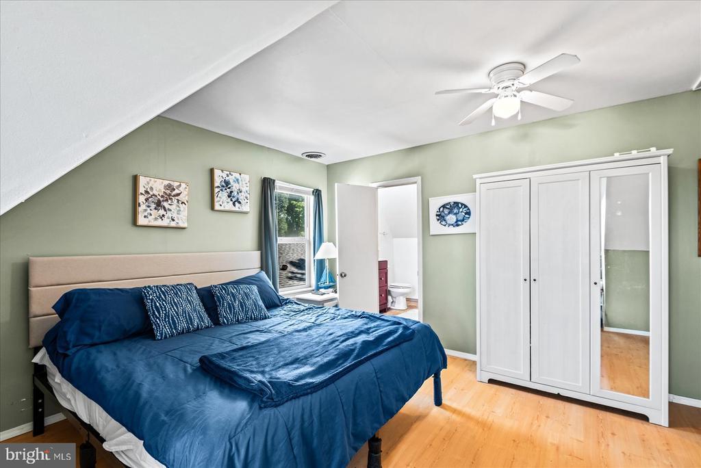Colonial Beach, Virginia, 22443, United States, 4 Bedrooms Bedrooms, ,3 BathroomsBathrooms,Residential,For Sale,1905965
