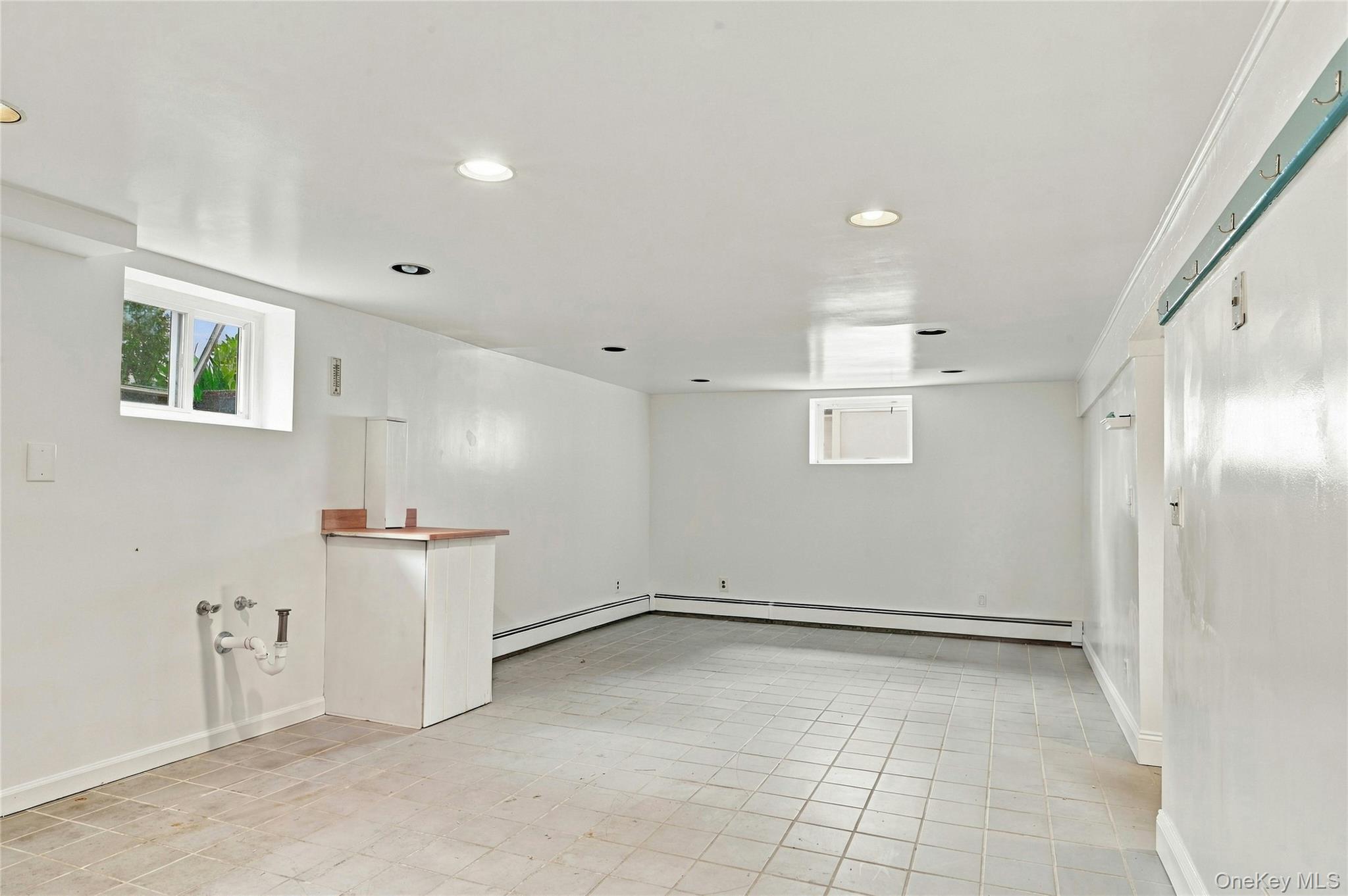  930 Tooker Avenue, West Babylon, NY, 11704 - 物件實景