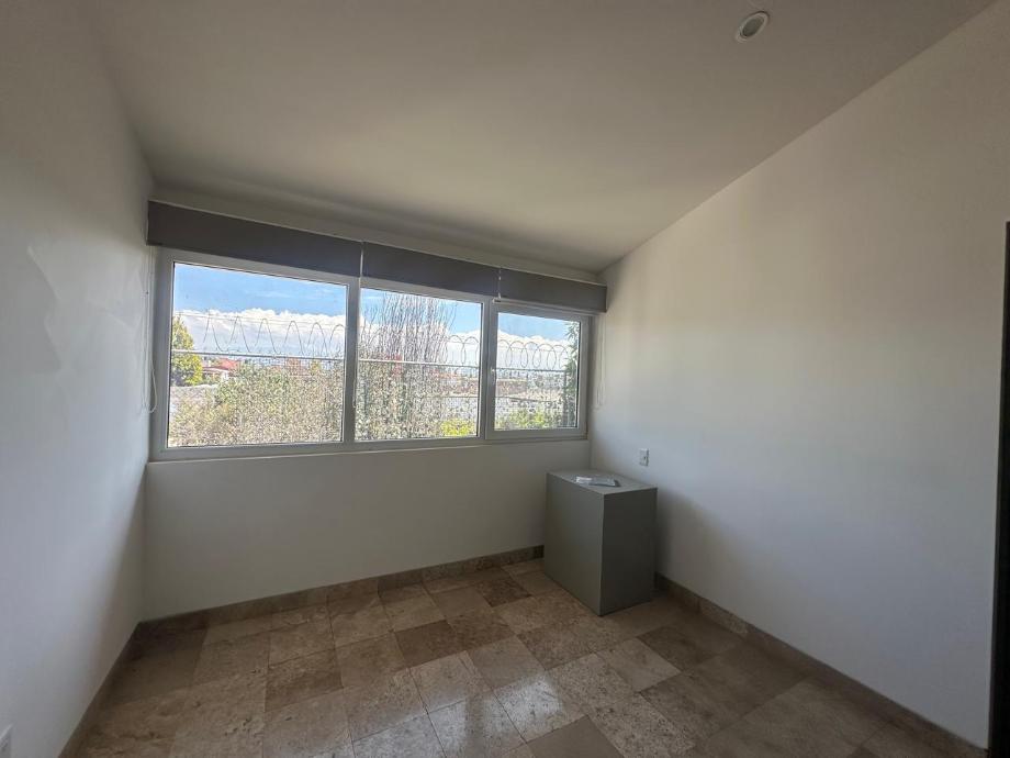 Metepec, Estado de méxico, 52148, Mexico, 3 Bedrooms Bedrooms, ,4 BathroomsBathrooms,Residential,For Sale,1996841