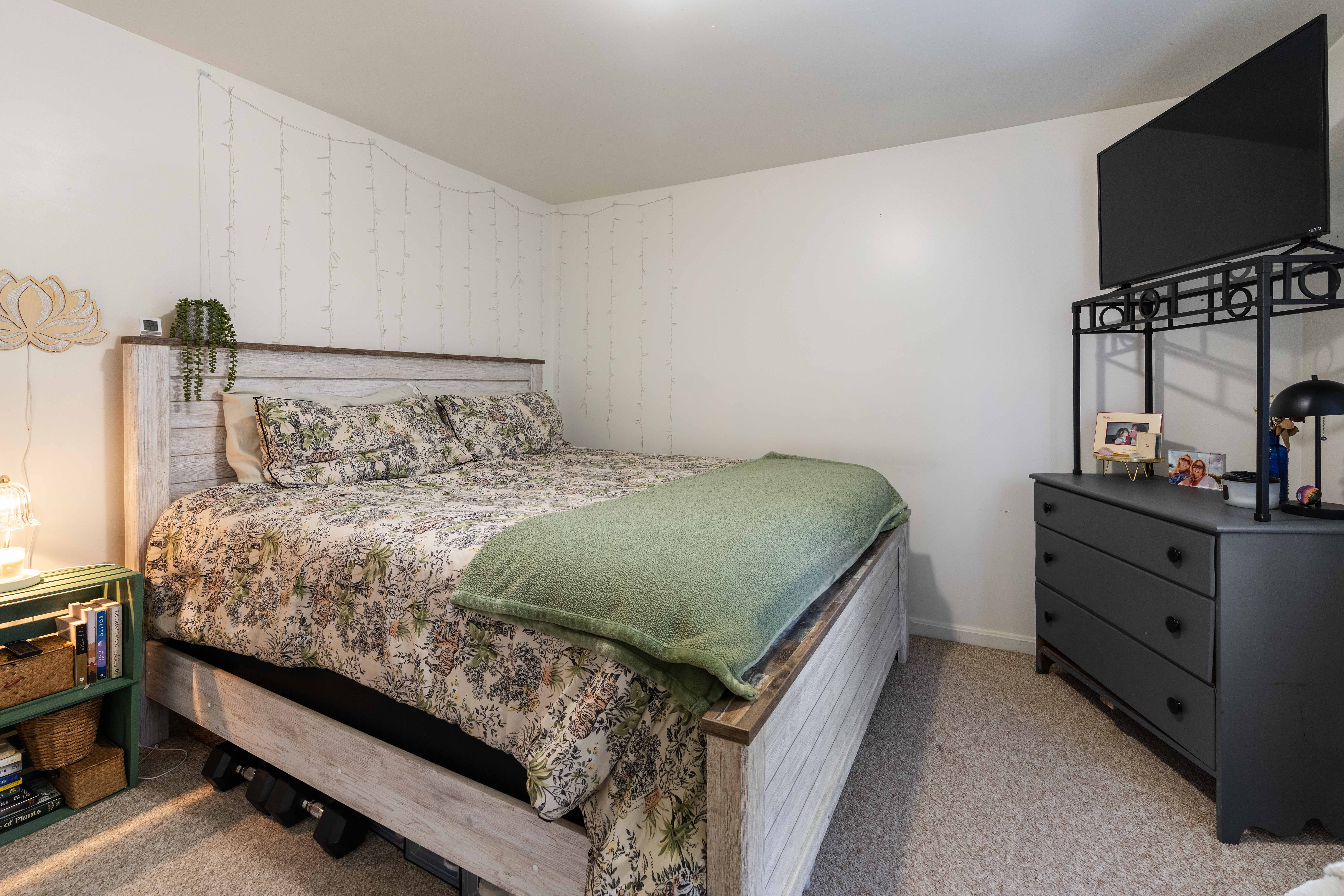 Newport, Rhode Island, 02840, United States, 4 Bedrooms Bedrooms, ,4 BathroomsBathrooms,Residential,For Sale,1904331