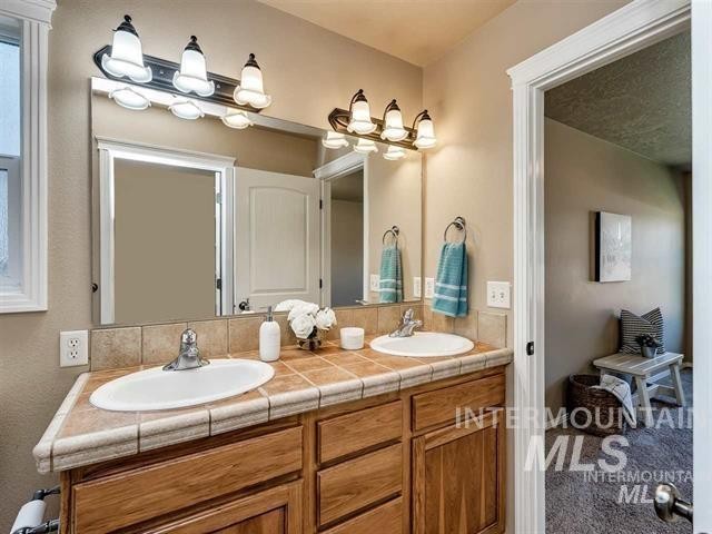 2276 Summer Dawn Dr, Meridian, Idaho, 83646, United States, 4 Bedrooms Bedrooms, ,2 BathroomsBathrooms,Residential,For Sale,2276 Summer Dawn Dr,1612505