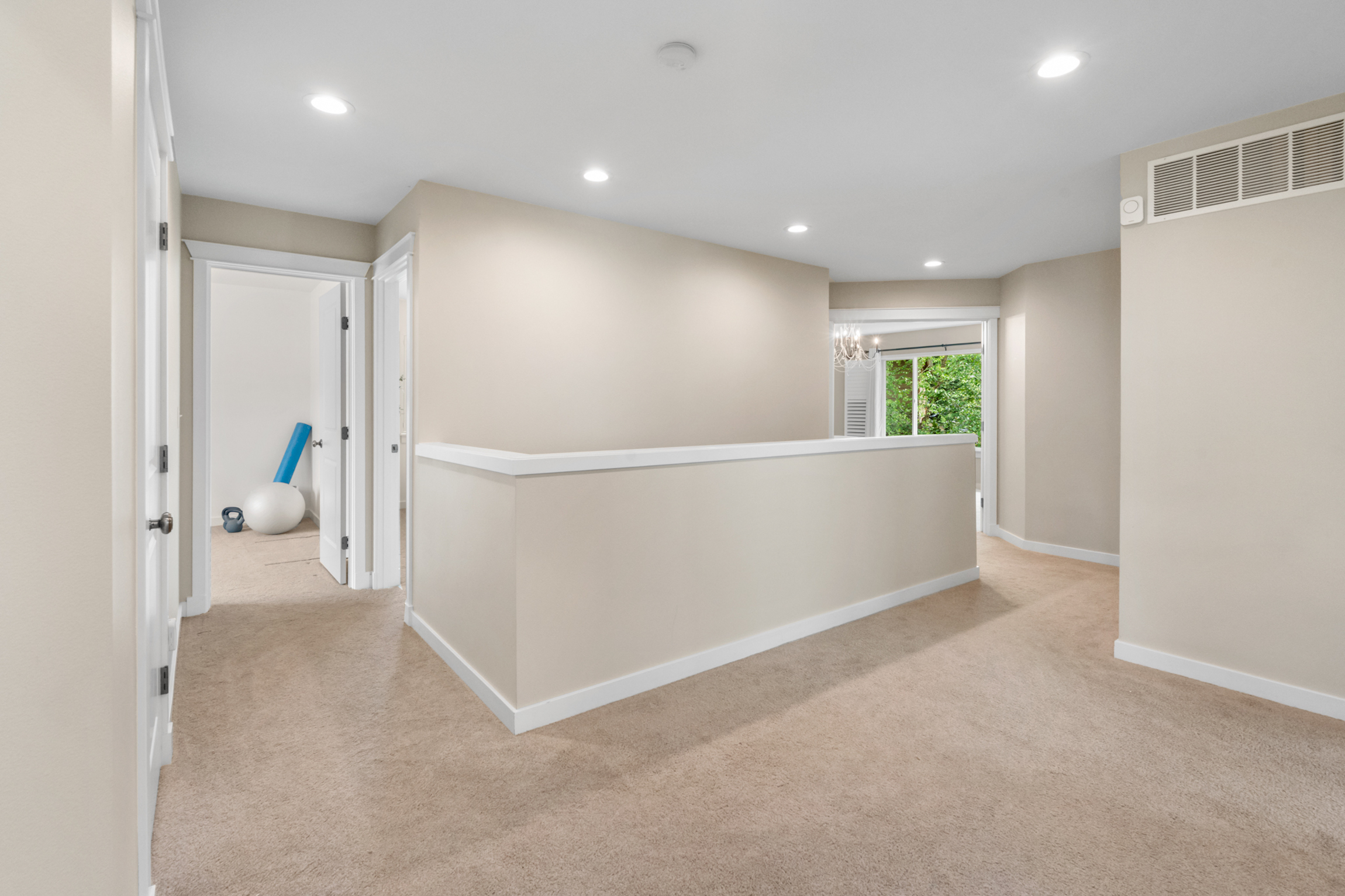  Exceptional Home in Carriage Park - 物件實景