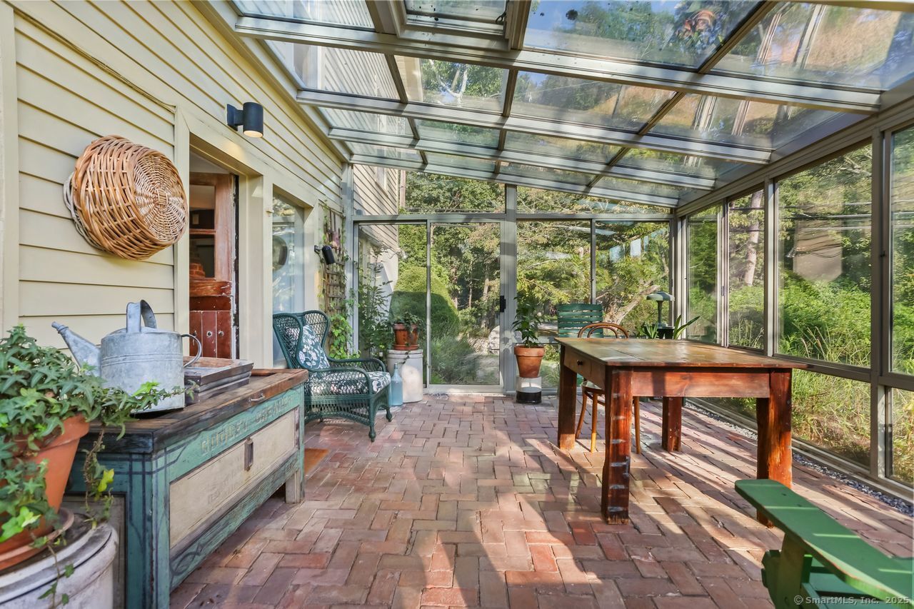 Westport, Connecticut, 06880, United States, 4 Bedrooms Bedrooms, ,3 BathroomsBathrooms,Residential,For Sale,1938739