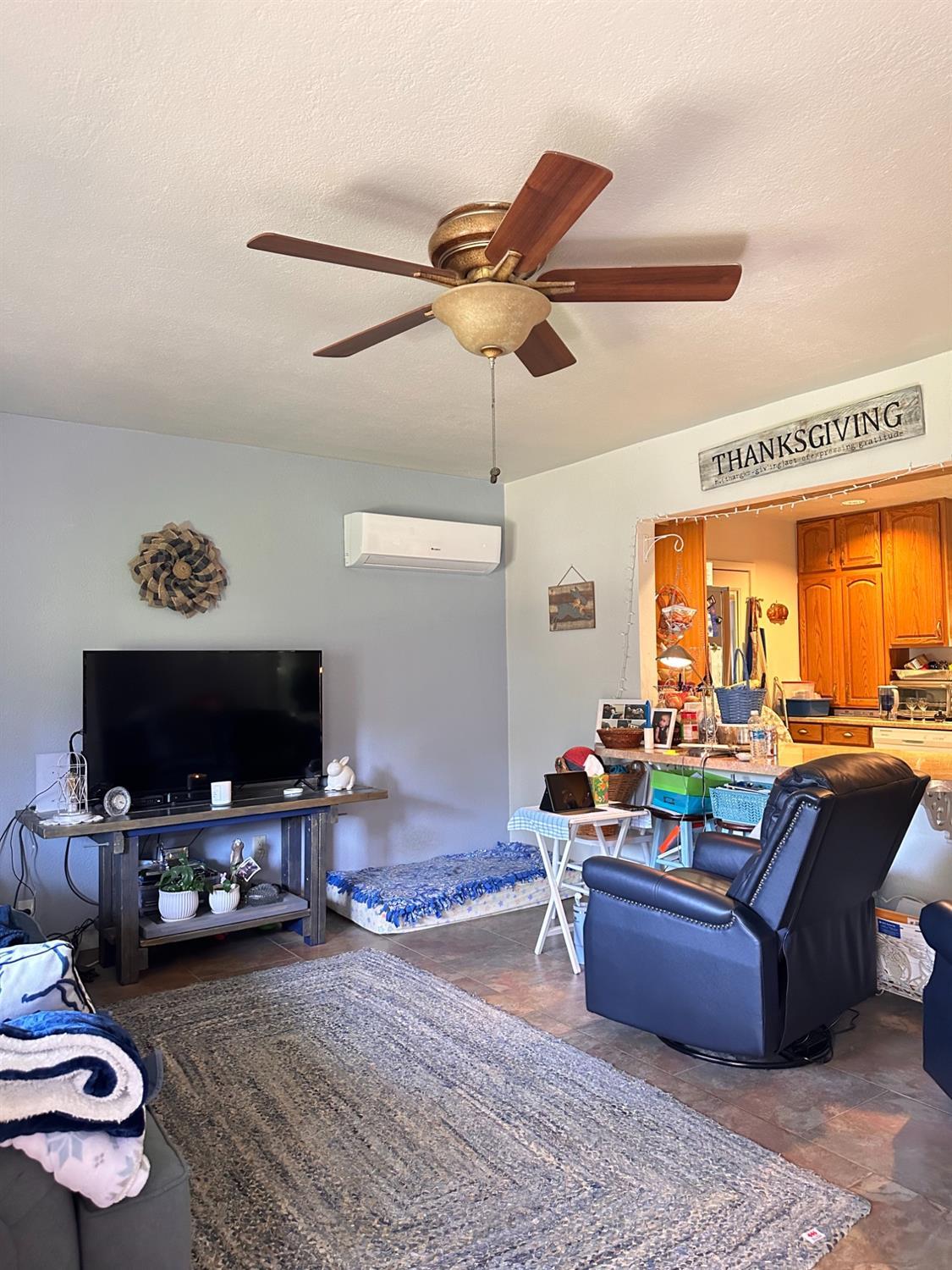 Browns Valley, California, 95918, United States, 5 Bedrooms Bedrooms, ,3 BathroomsBathrooms,Residential,For Sale,1977054