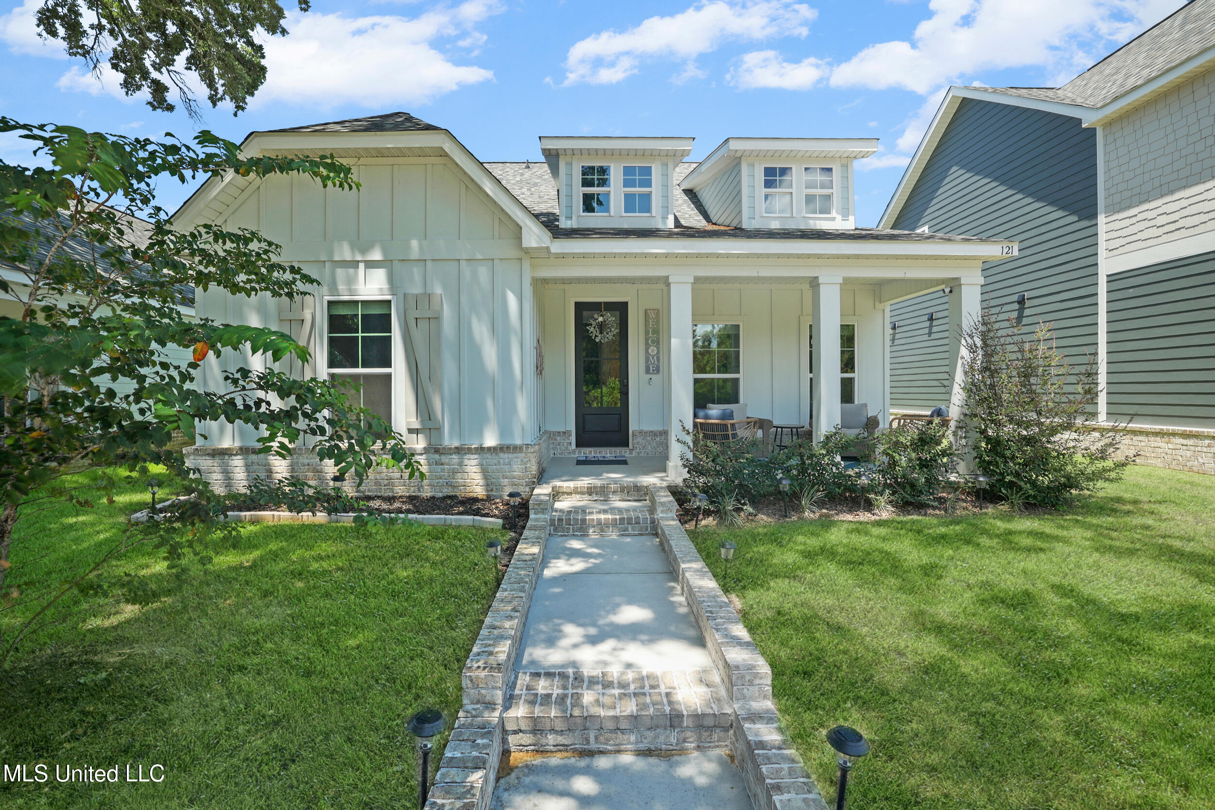 Biloxi, Mississippi, 39531, United States, 3 Bedrooms Bedrooms, ,3 BathroomsBathrooms,Residential,For Sale,1906978