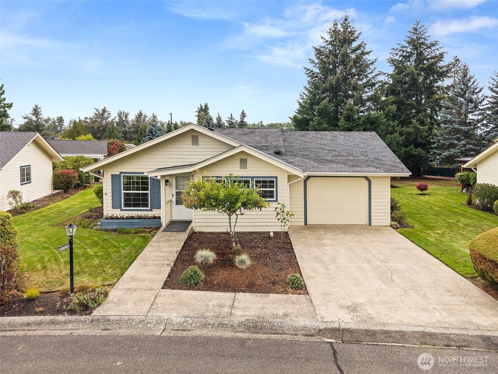 Longfellow Ln, Centralia, WA 98531