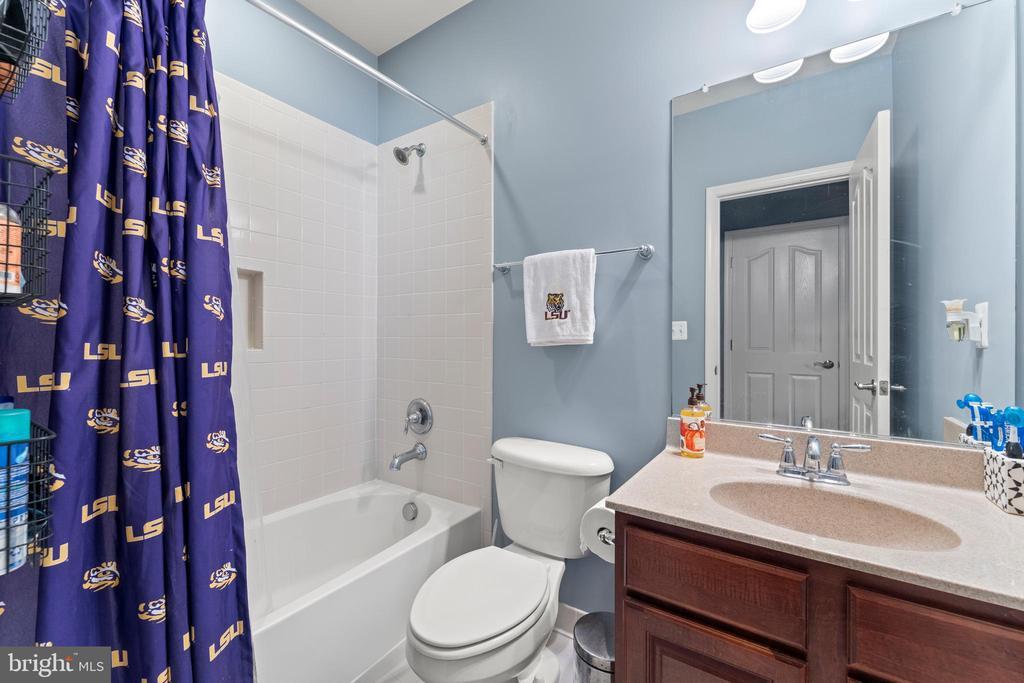 Stafford, Virginia, 22554, United States, 5 Bedrooms Bedrooms, ,4 BathroomsBathrooms,Residential,For Sale,1934341