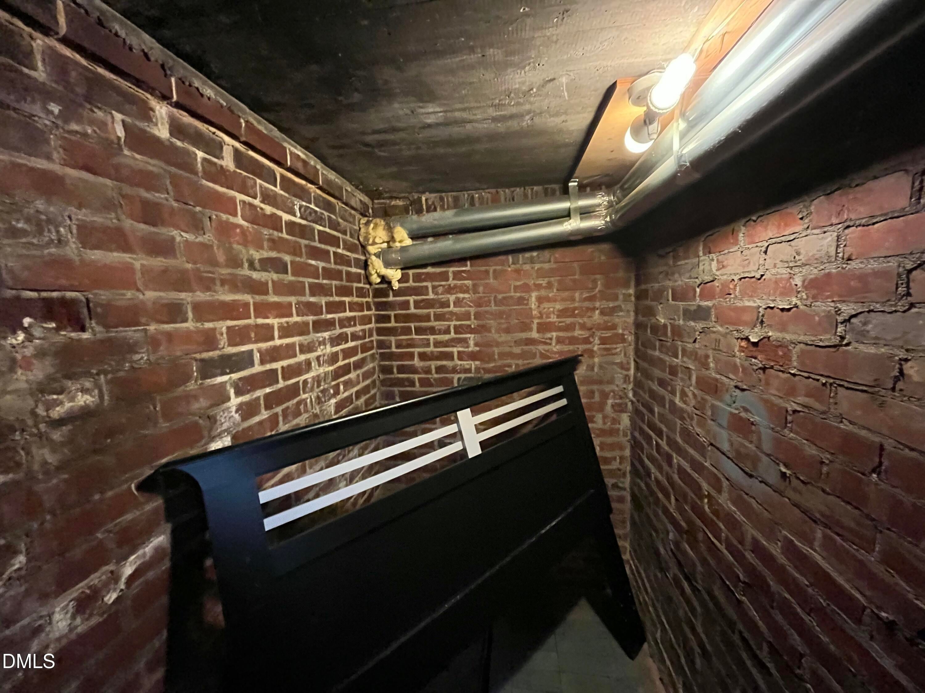 Burlington, North Carolina, 27215, United States, 6 Bedrooms Bedrooms, ,5 BathroomsBathrooms,Residential,For Sale,1999831