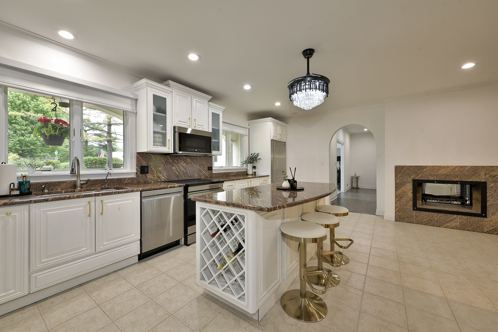 Inverness, Illinois, 60067, United States, 6 Bedrooms Bedrooms, ,7 BathroomsBathrooms,Residential,For Sale,2047955