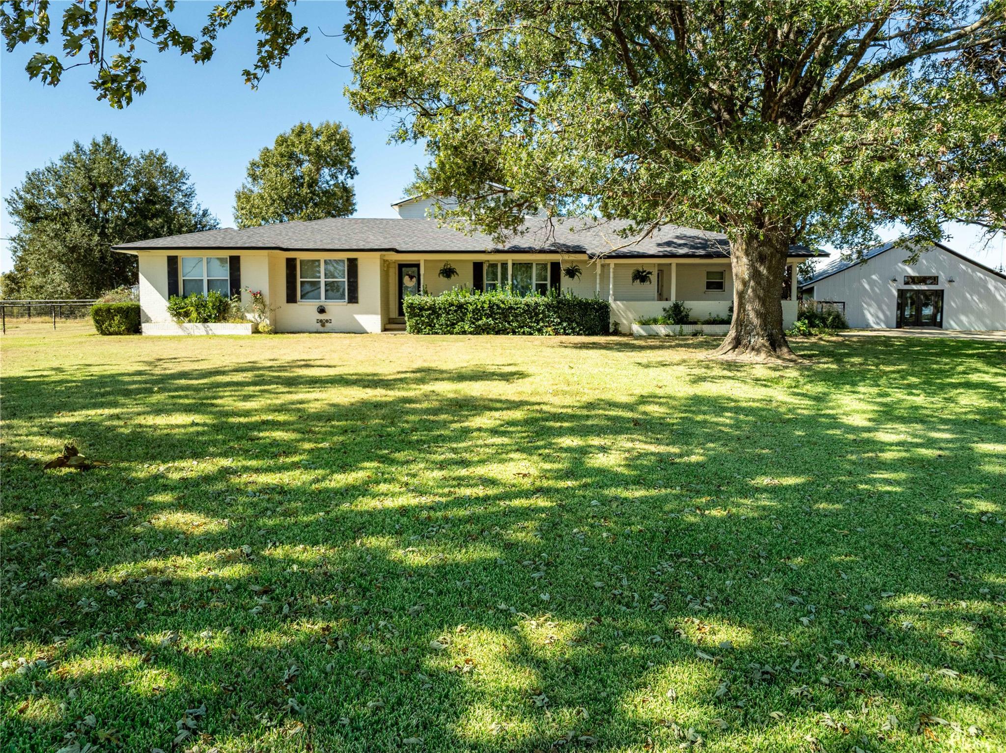 Canton, Texas, 75103, United States, 5 Bedrooms Bedrooms, ,3 BathroomsBathrooms,Residential,For Sale,1976221