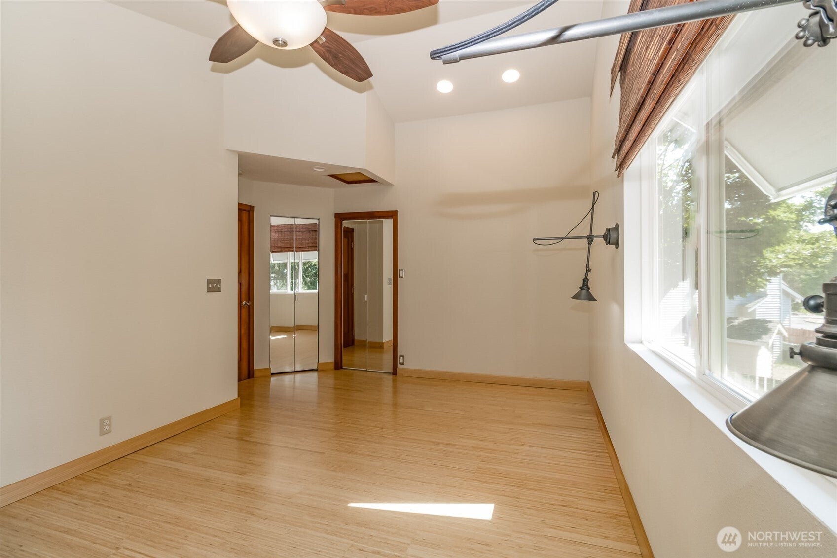 Kent, Washington, 98031, United States, 3 Bedrooms Bedrooms, ,2 BathroomsBathrooms,Residential,For Sale,1984192