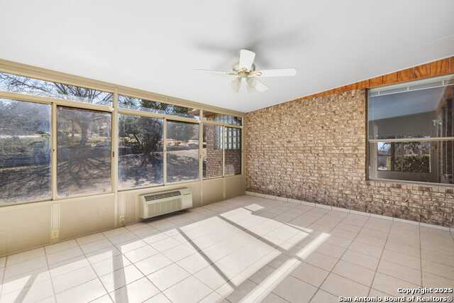 Kerrville, Texas, 78028, United States, 3 Bedrooms Bedrooms, ,3 BathroomsBathrooms,Residential,For Sale,1982669