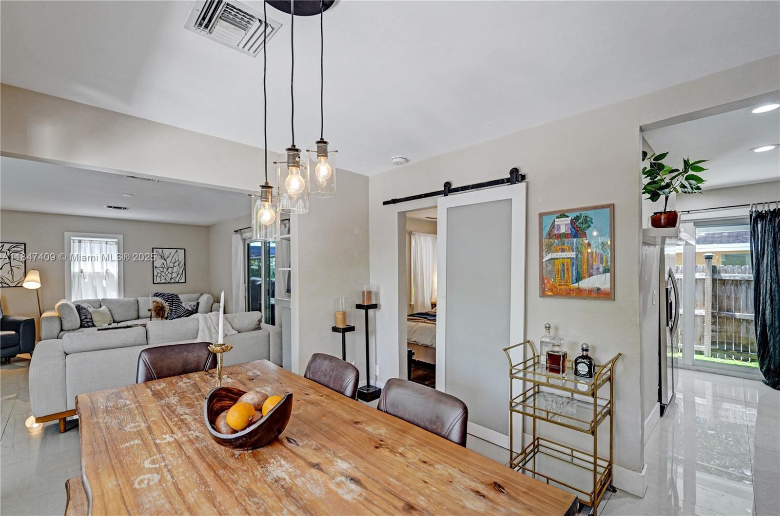 Fort Lauderdale, Florida, 33304, United States, 3 Bedrooms Bedrooms, ,2 BathroomsBathrooms,Residential,For Sale,1901342
