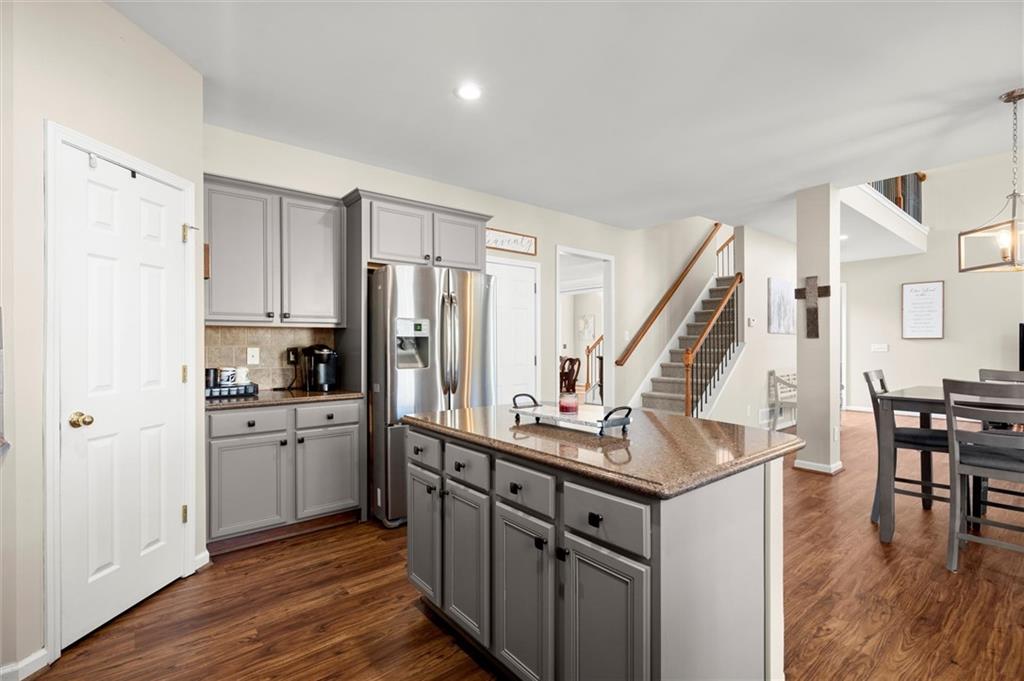 Woodstock, Georgia, 30188, United States, 6 Bedrooms Bedrooms, ,5 BathroomsBathrooms,Residential,For Sale,2009227