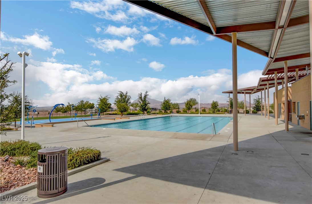 Henderson, Nevada, 89011, United States, 3 Bedrooms Bedrooms, ,2 BathroomsBathrooms,Residential,For Sale,1848397