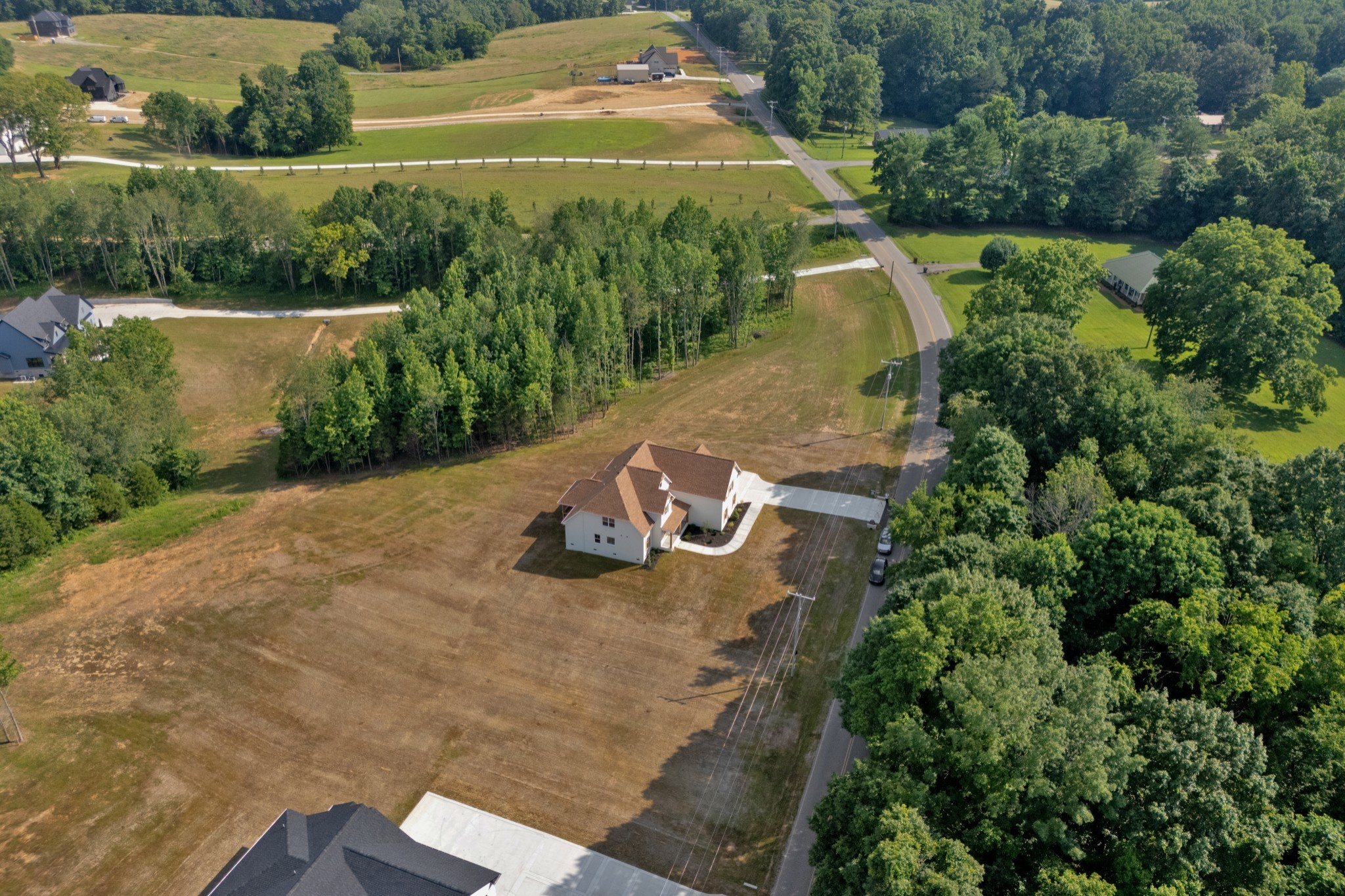 Clarksville, Tennessee, 37043, United States, 4 Bedrooms Bedrooms, ,4 BathroomsBathrooms,Residential,For Sale,1921521