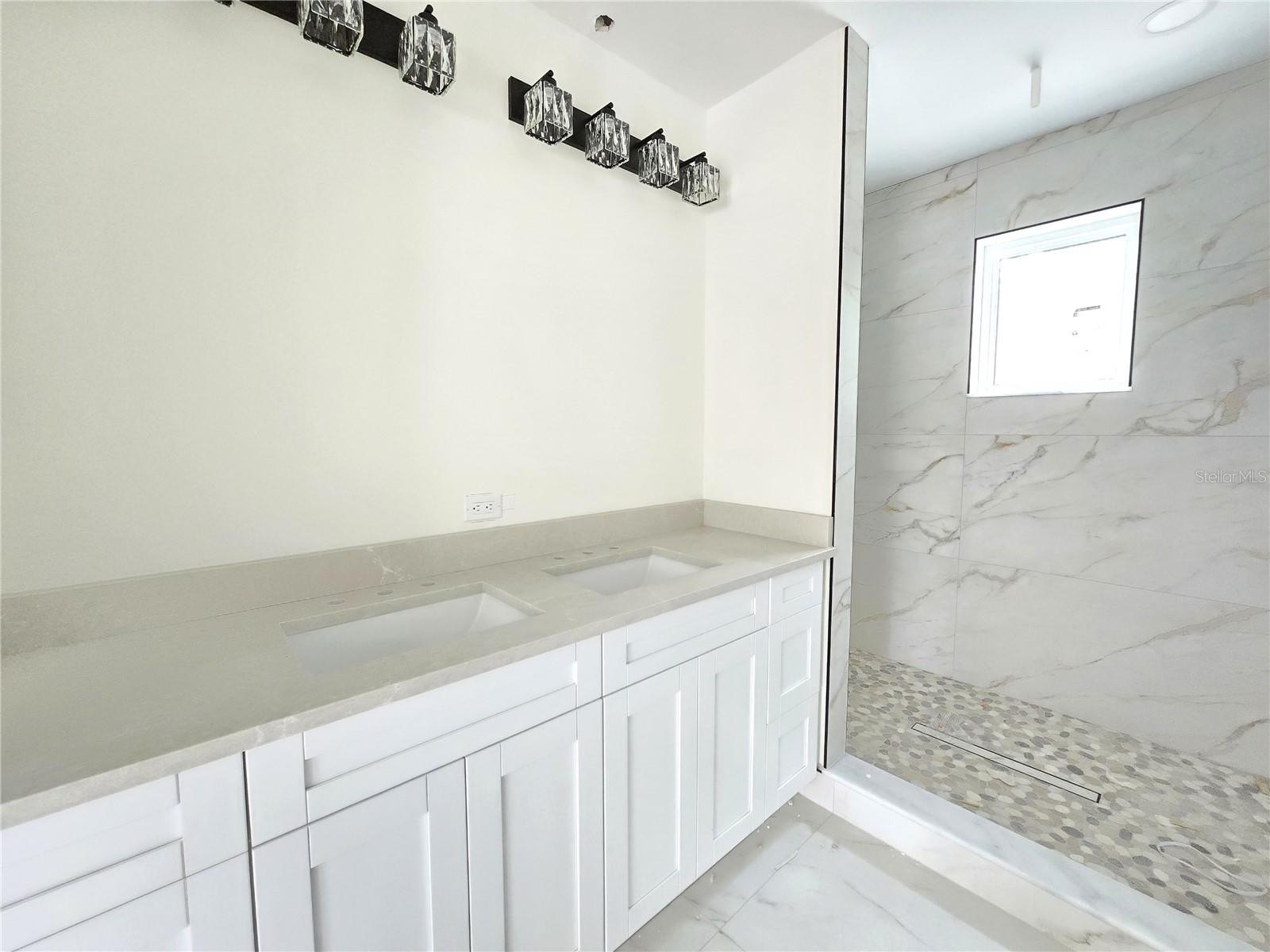 ST PETERSBURG, Florida, 33714, United States, 4 Bedrooms Bedrooms, ,3 BathroomsBathrooms,Residential,For Sale,2036130