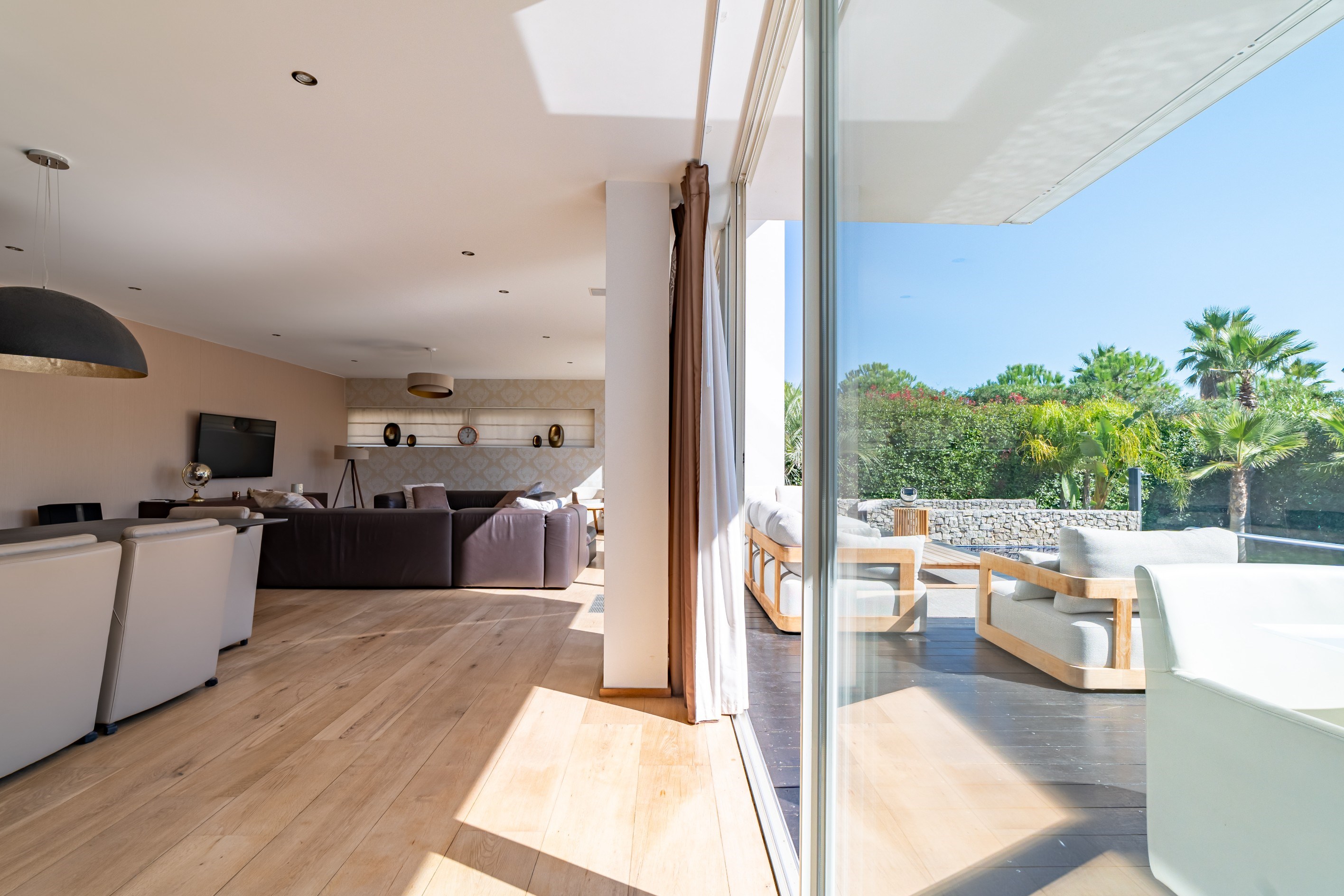  Elegance and transparency are the watchwords of this resolutely contemporary vi… - 物件實景