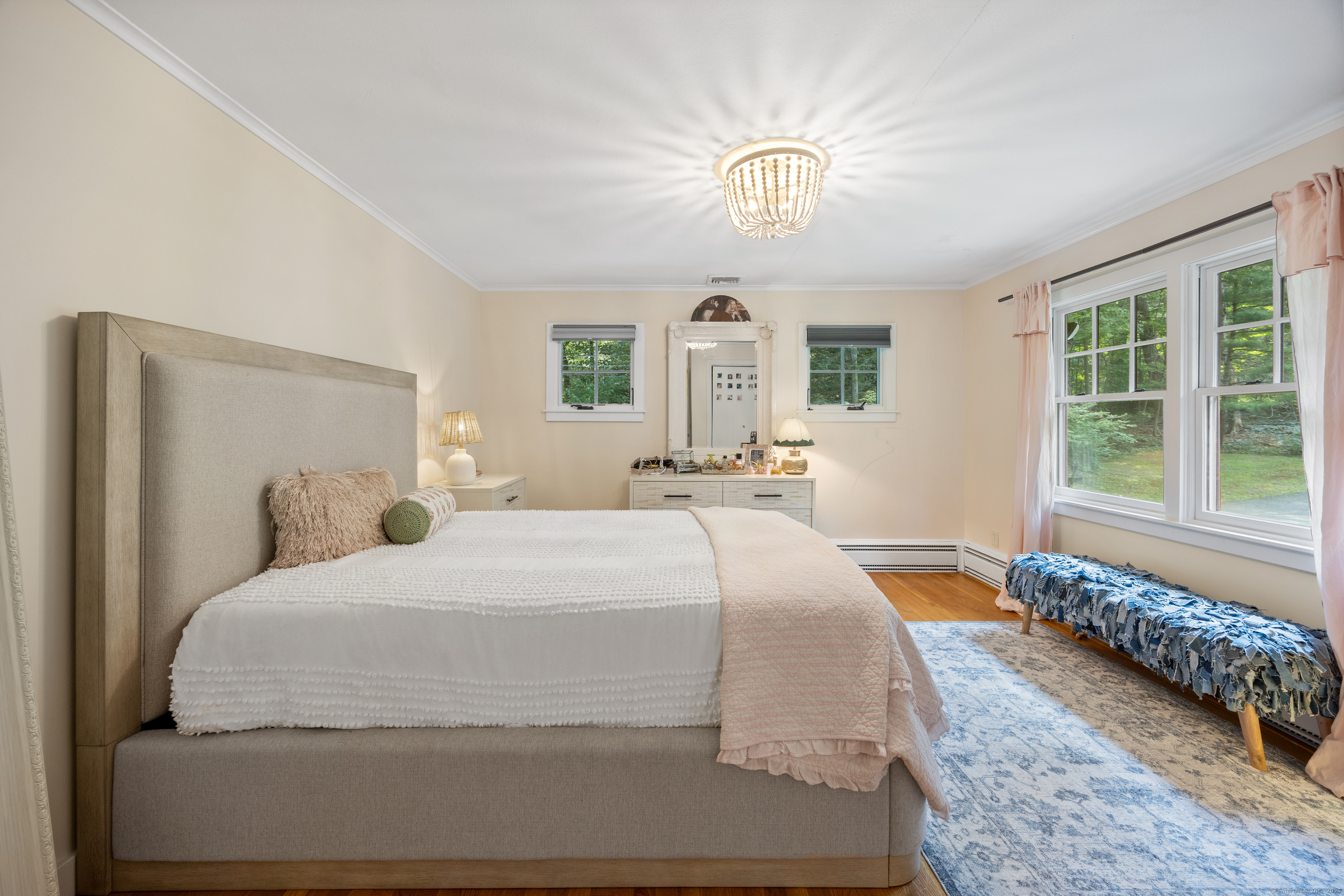 Woodbridge, Connecticut, 06525, United States, 3 Bedrooms Bedrooms, ,4 BathroomsBathrooms,Residential,For Sale,1912137