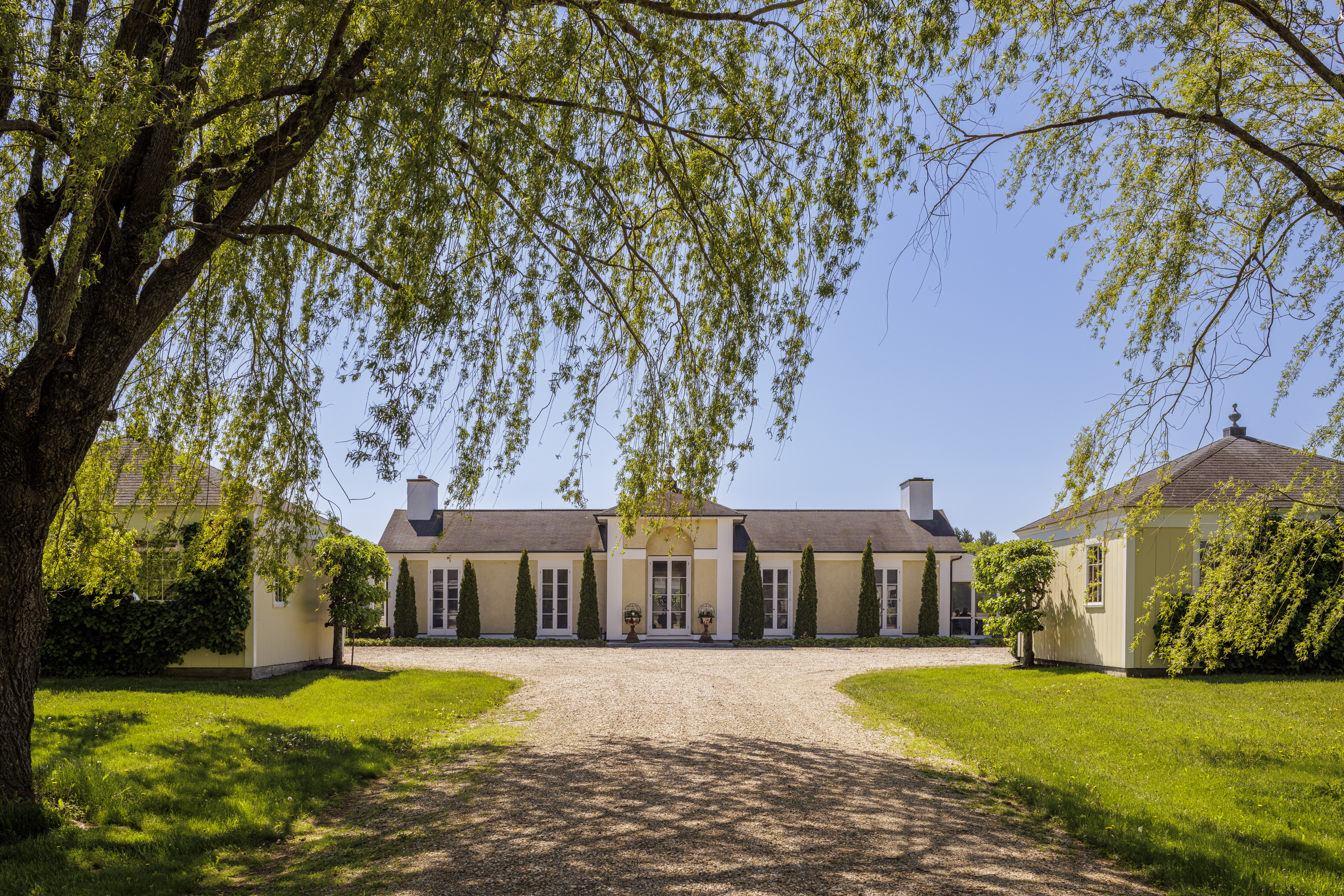  Exquisite Contemporary Neoclassical Villa on Seven Acres with Sweeping Rural Vie - 物件實景