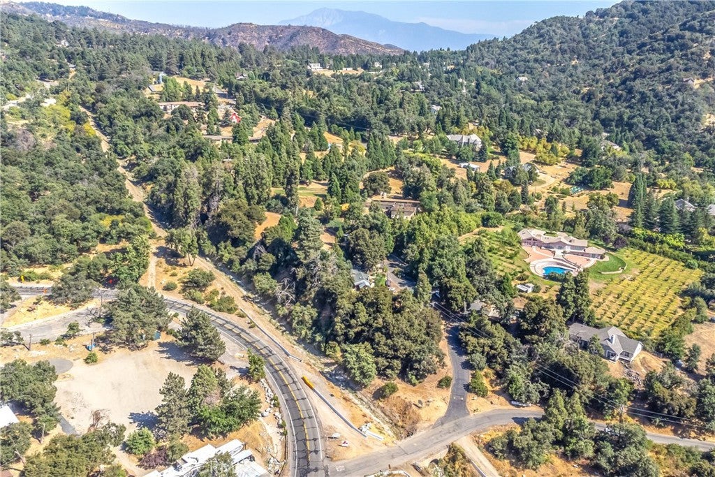 Oak Glen, California, 92399, United States, 4 Bedrooms Bedrooms, ,4 BathroomsBathrooms,Residential,For Sale,1984188