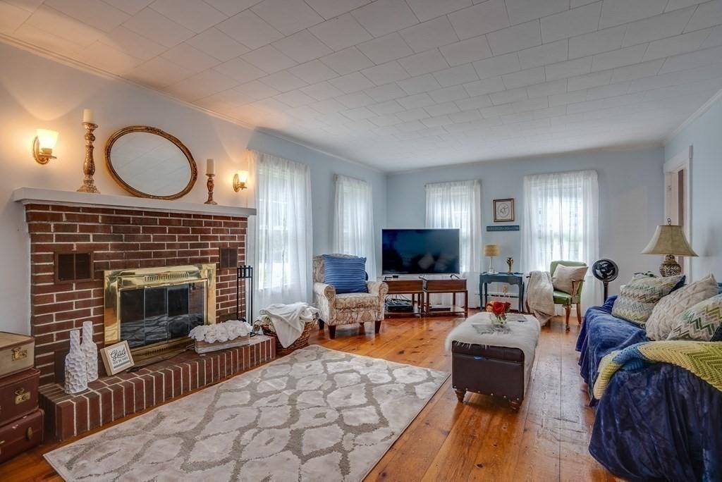 Boylston, Massachusetts, 01505, United States, 5 Bedrooms Bedrooms, ,3 BathroomsBathrooms,Residential,For Sale,1887512