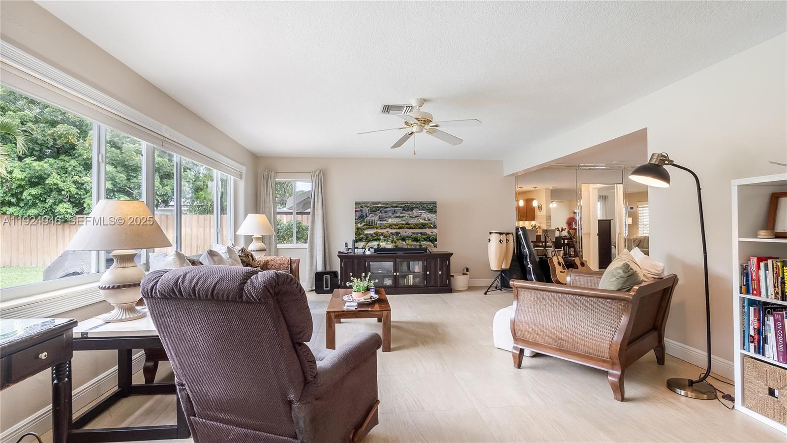 Hollywood, Florida, 33021, United States, 3 Bedrooms Bedrooms, ,2 BathroomsBathrooms,Residential,For Sale,2001683