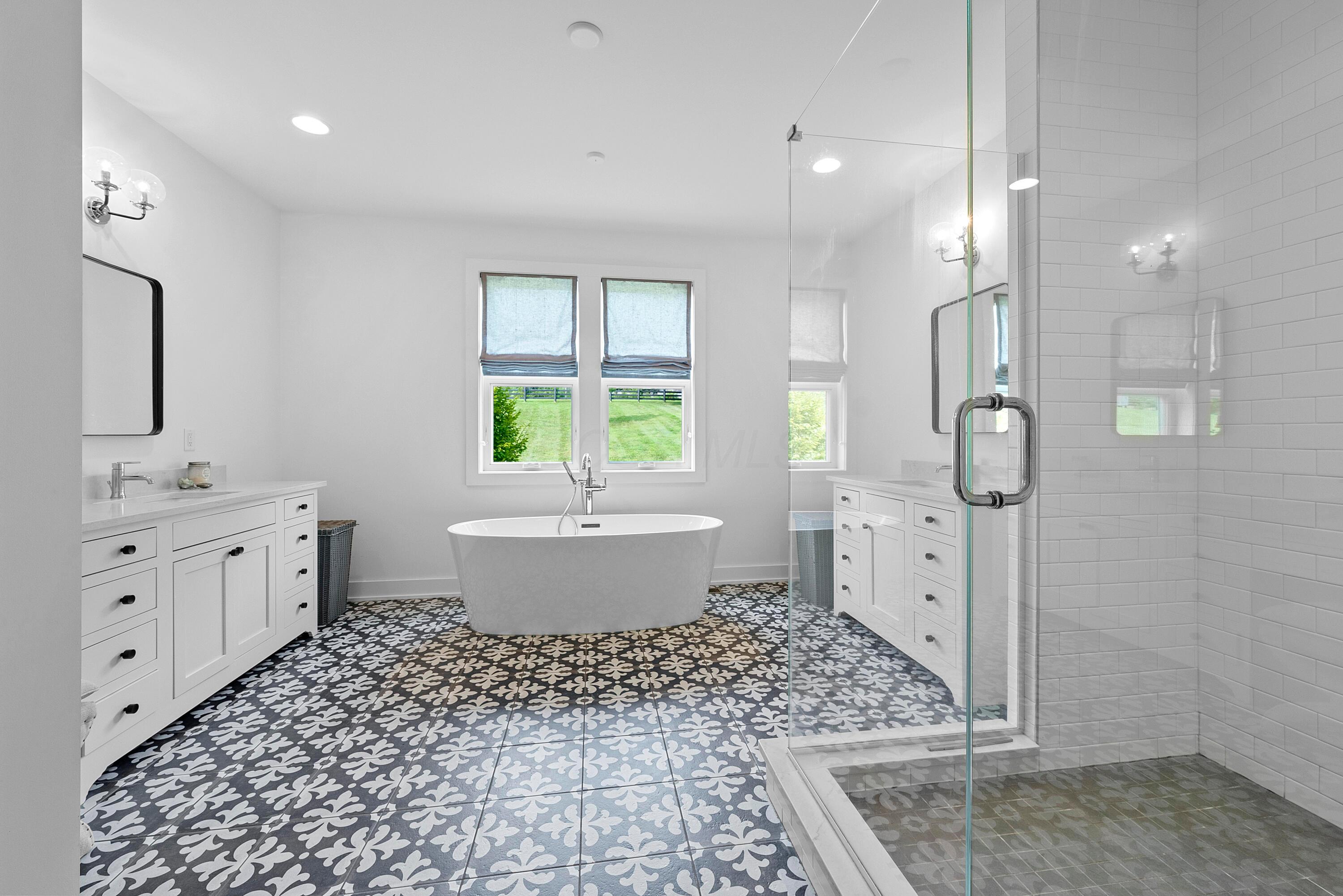 Alexandria, Ohio, 43001, United States, 4 Bedrooms Bedrooms, ,4 BathroomsBathrooms,Residential,For Sale,1907180