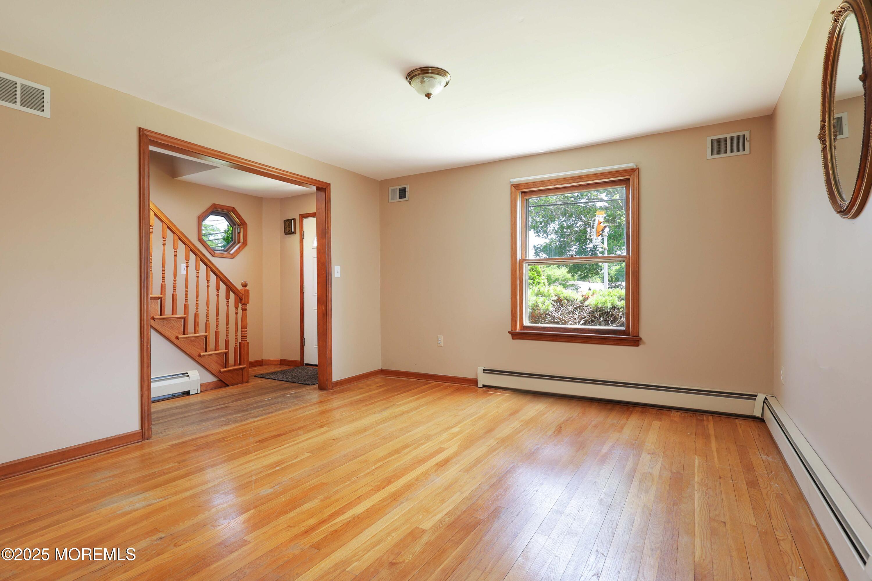 Port Monmouth, New Jersey, 07758, United States, 4 Bedrooms Bedrooms, ,3 BathroomsBathrooms,Residential,For Sale,1901599