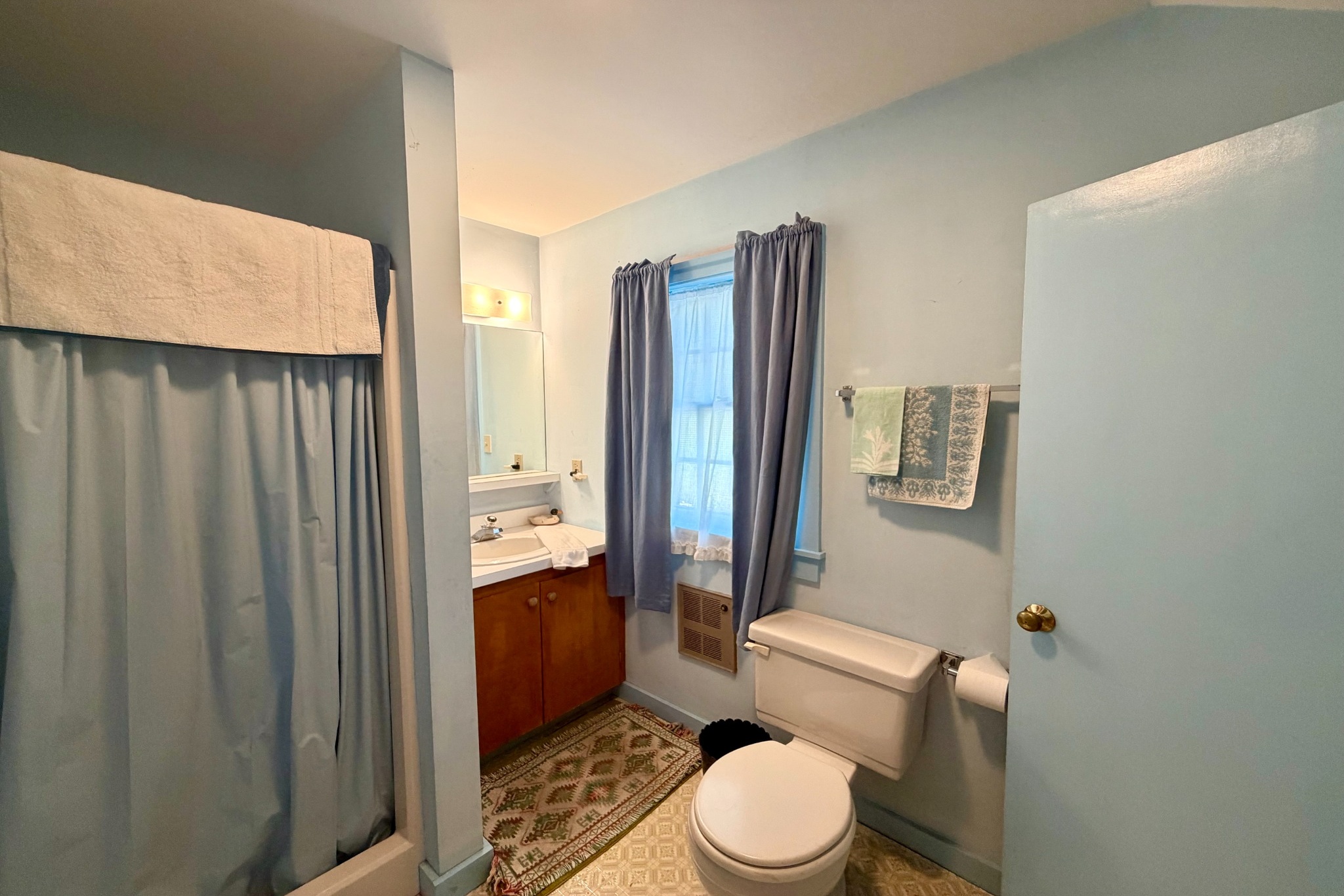  Expanded Vineyard Haven Cottage with In-law Suite, Garage, and Detached Studio - 物件實景