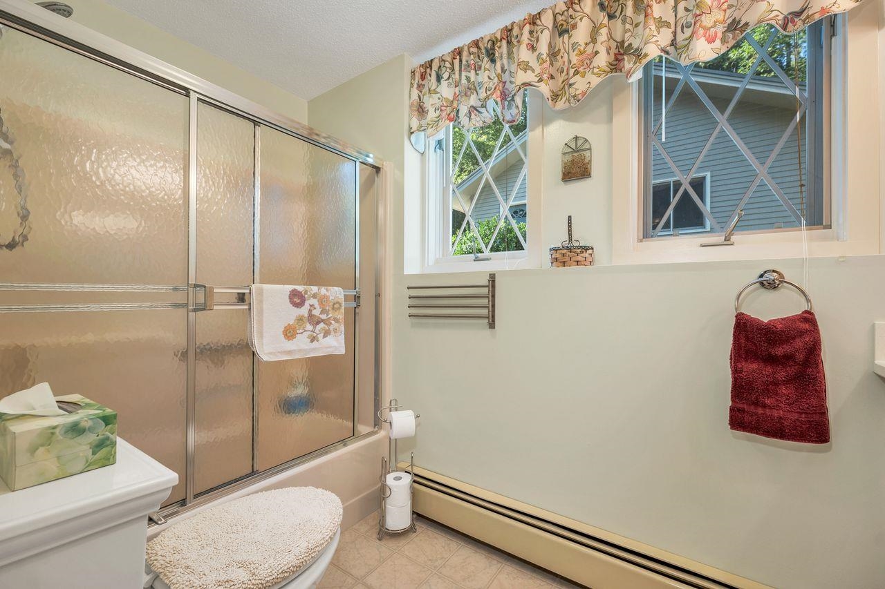 Thornton, New Hampshire, 03285, United States, 3 Bedrooms Bedrooms, ,2 BathroomsBathrooms,Residential,For Sale,1933303
