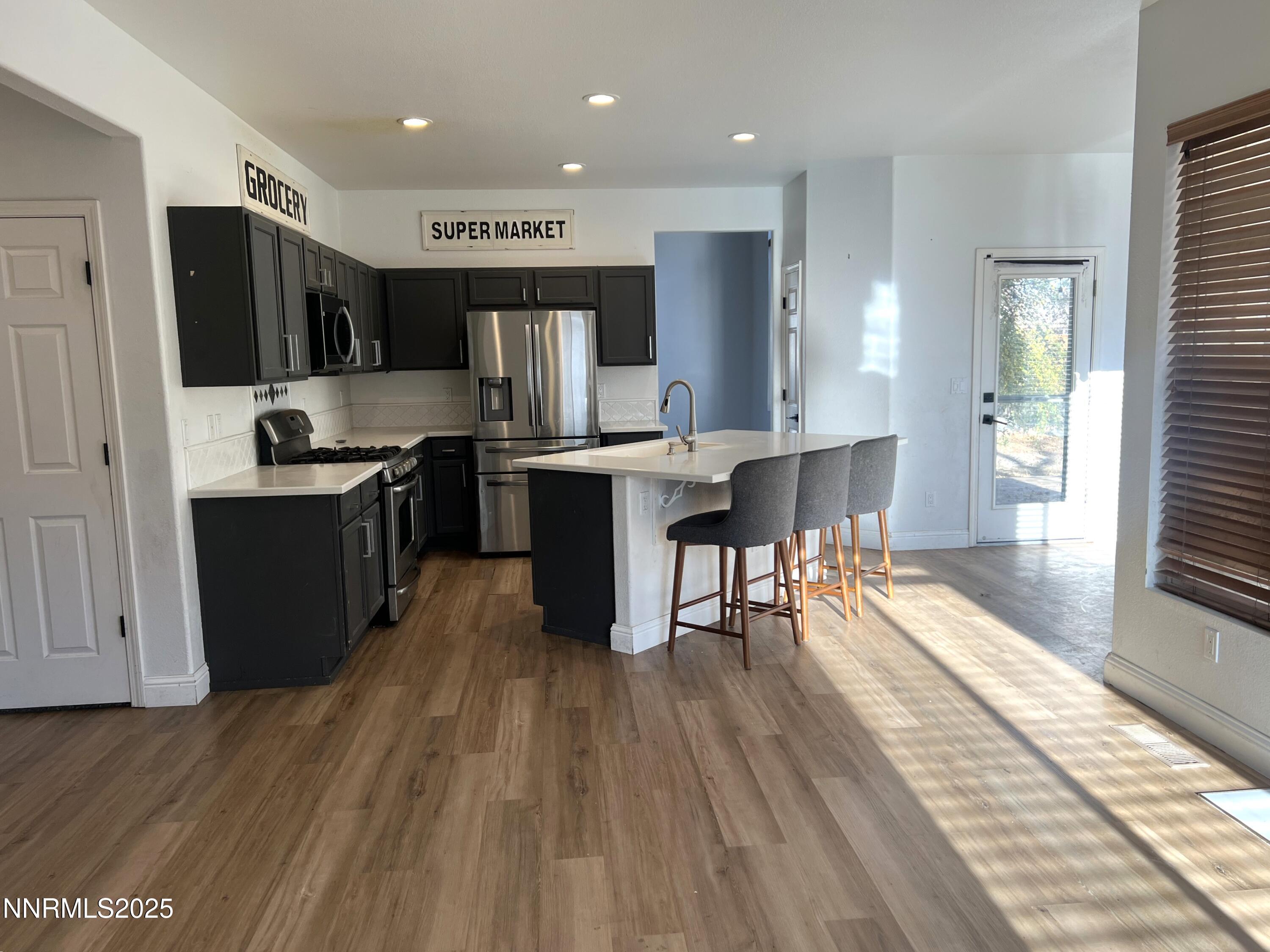 Sparks, Nevada, 89436, United States, 3 Bedrooms Bedrooms, ,3 BathroomsBathrooms,Residential,For Sale,1992114