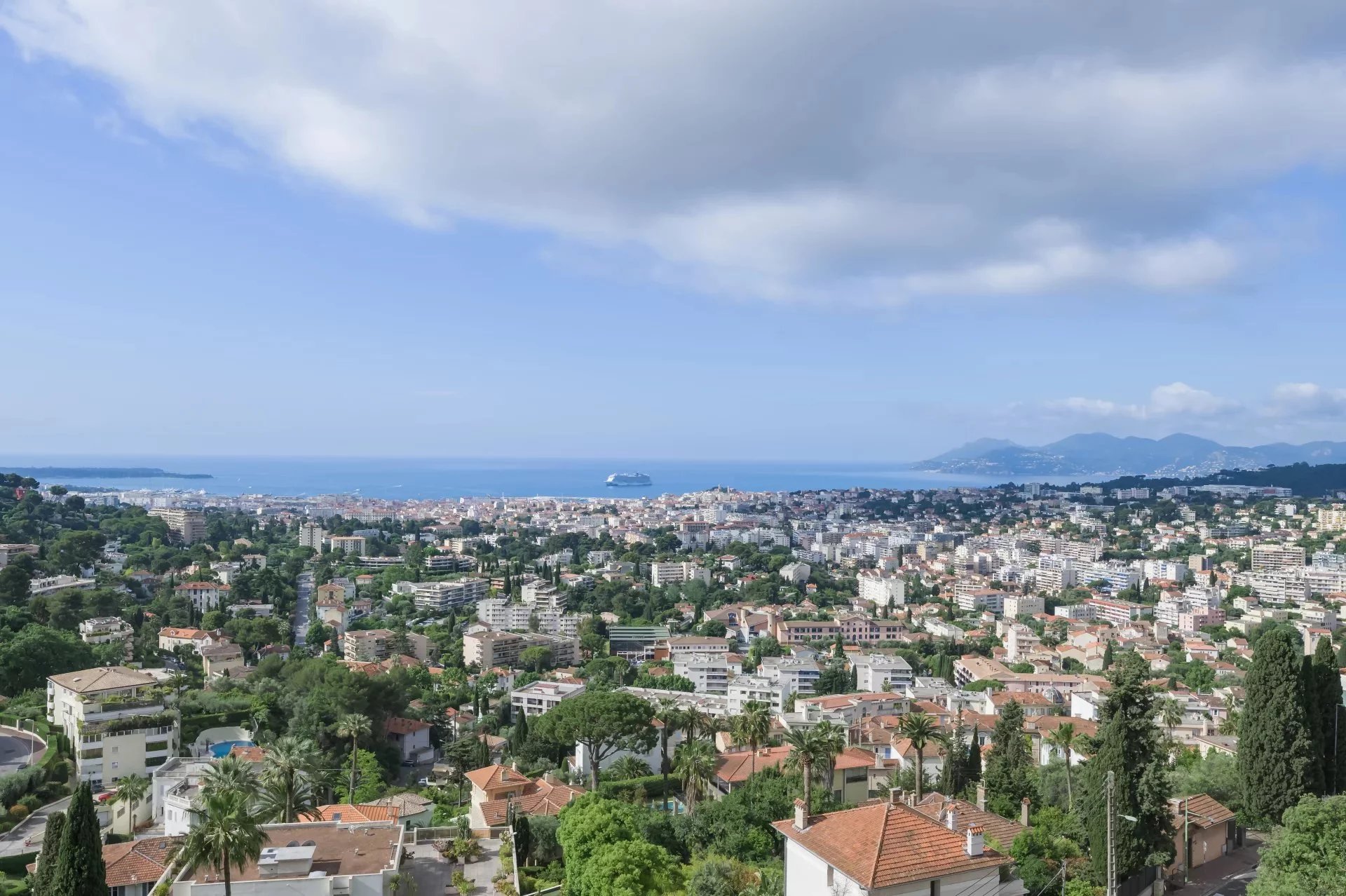 Le Cannet, Provence-Alpes-Côte d’Azur, 06110, FR, 3 Bedrooms Bedrooms, ,3 BathroomsBathrooms,Residential,For Sale,1836777