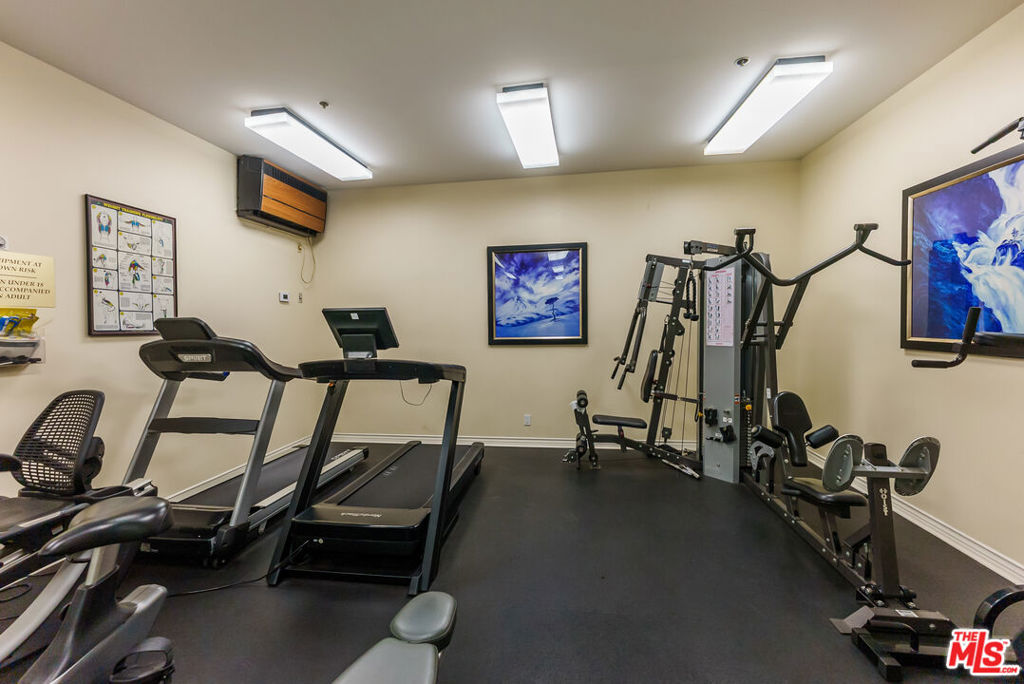 Beverly Hills, California, 90211, United States, 2 Bedrooms Bedrooms, ,2 BathroomsBathrooms,Residential,For Sale,1980744