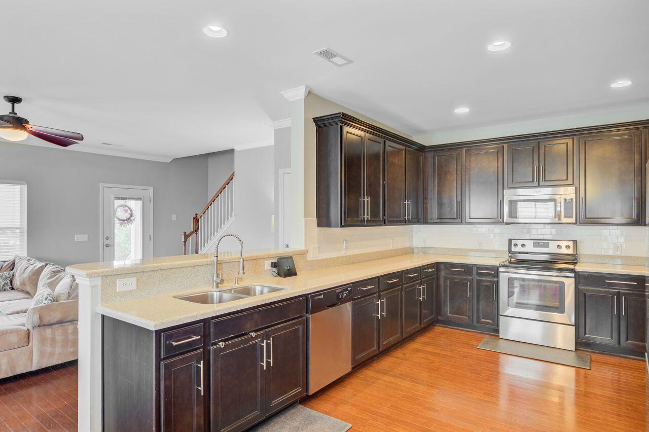 Wando, South Carolina, 29492, United States, 4 Bedrooms Bedrooms, ,3 BathroomsBathrooms,Residential,For Sale,1985333