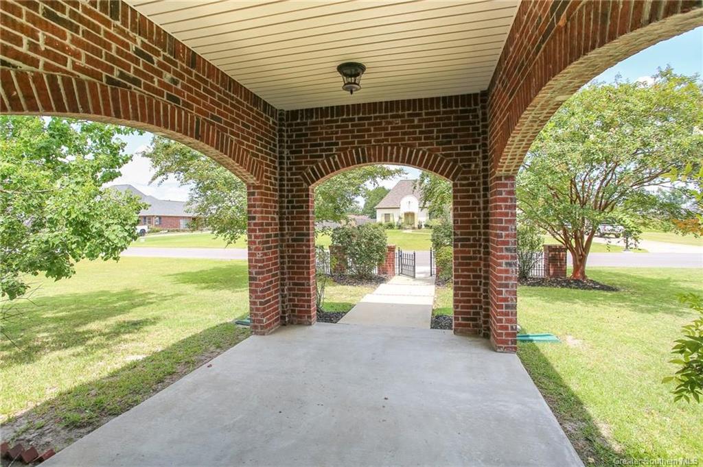 Lake Charles, Louisiana, 70611, United States, 4 Bedrooms Bedrooms, ,4 BathroomsBathrooms,Residential,For Sale,1921126