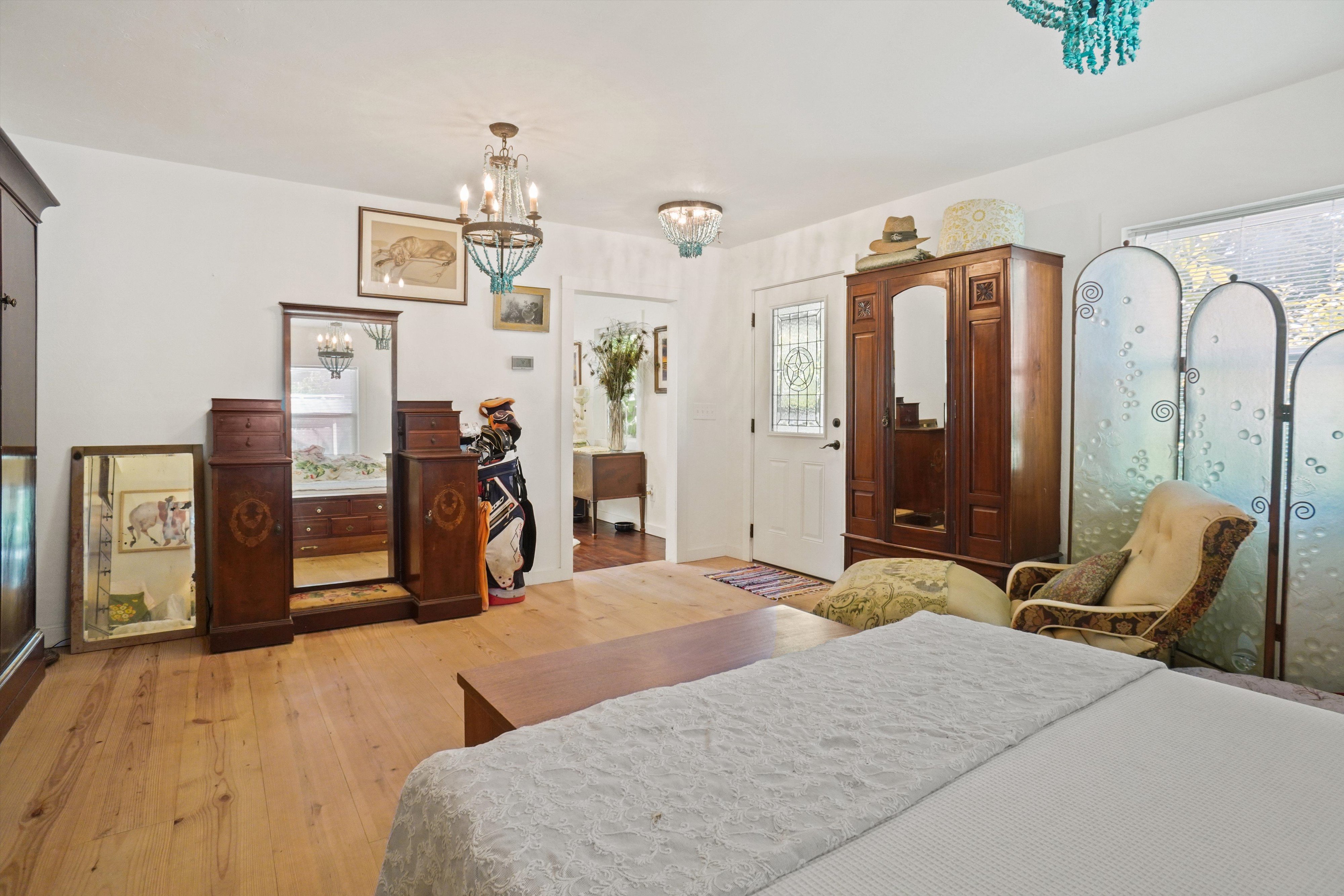 Lake Bridgeport, Texas, 76426, United States, 3 Bedrooms Bedrooms, ,3 BathroomsBathrooms,Residential,For Sale,1989947