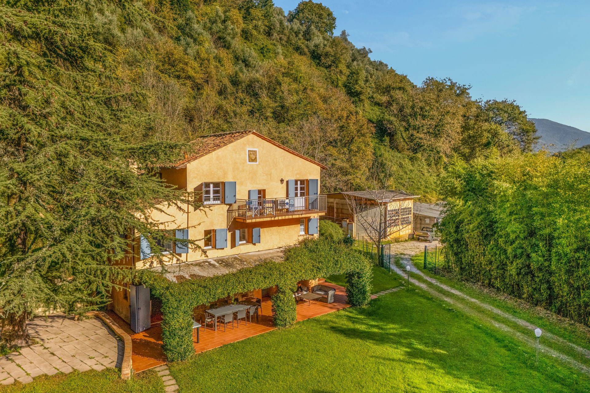 Camaiore, Lucca, 55041, IT, 10 Bedrooms Bedrooms, ,11 BathroomsBathrooms,Residential,For Sale,1991599