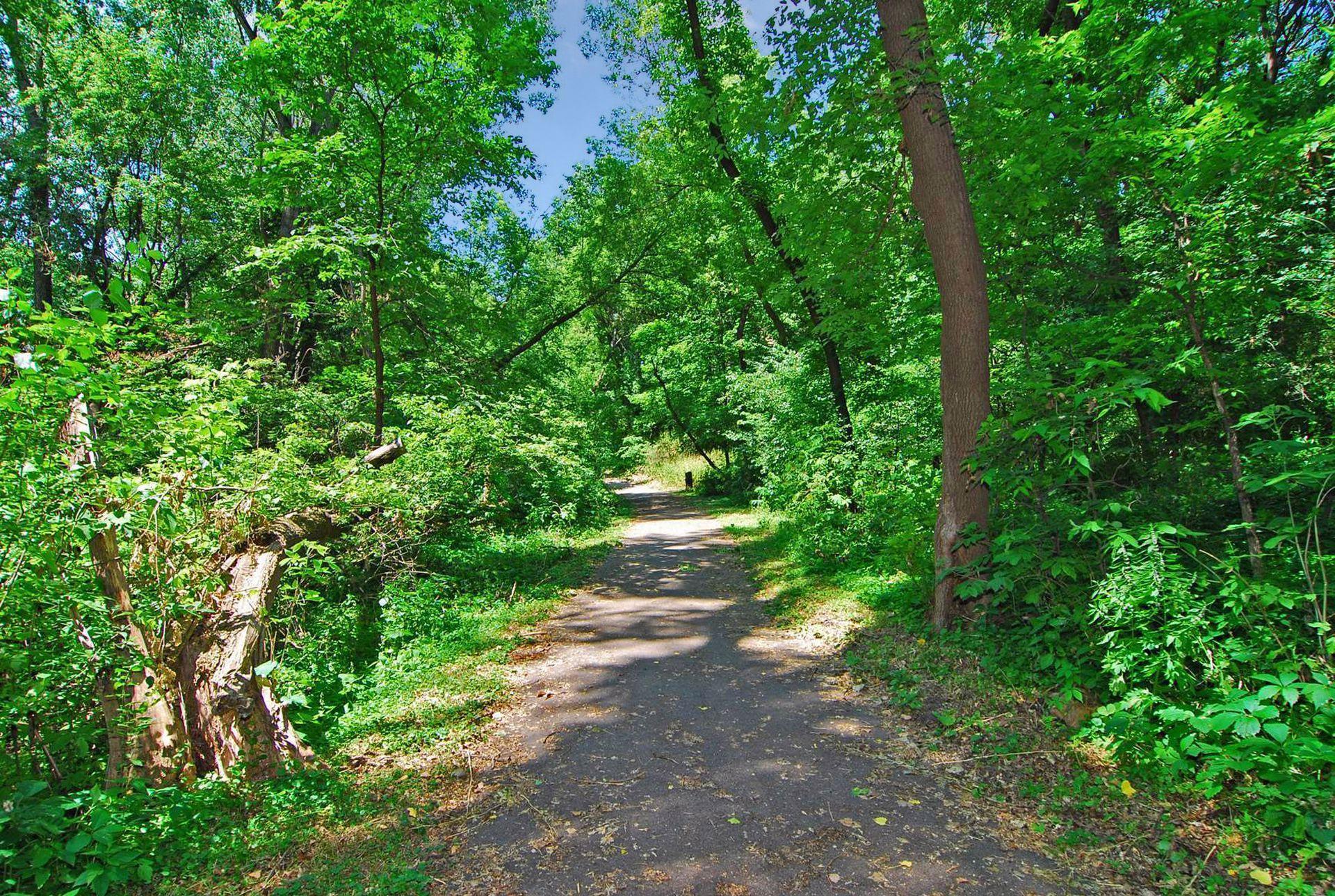 Golden Valley, Minnesota, 55416, United States, 2 Bedrooms Bedrooms, ,Residential,For Sale,1970516