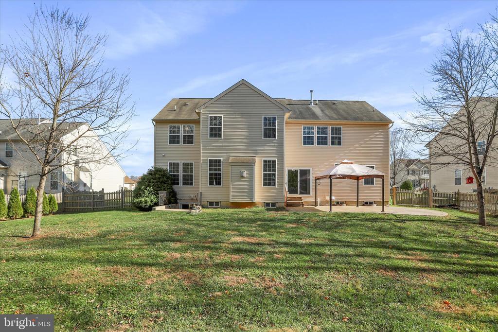 Bunker Hill, West Virginia, 25413, United States, 4 Bedrooms Bedrooms, ,4 BathroomsBathrooms,Residential,For Sale,1991457